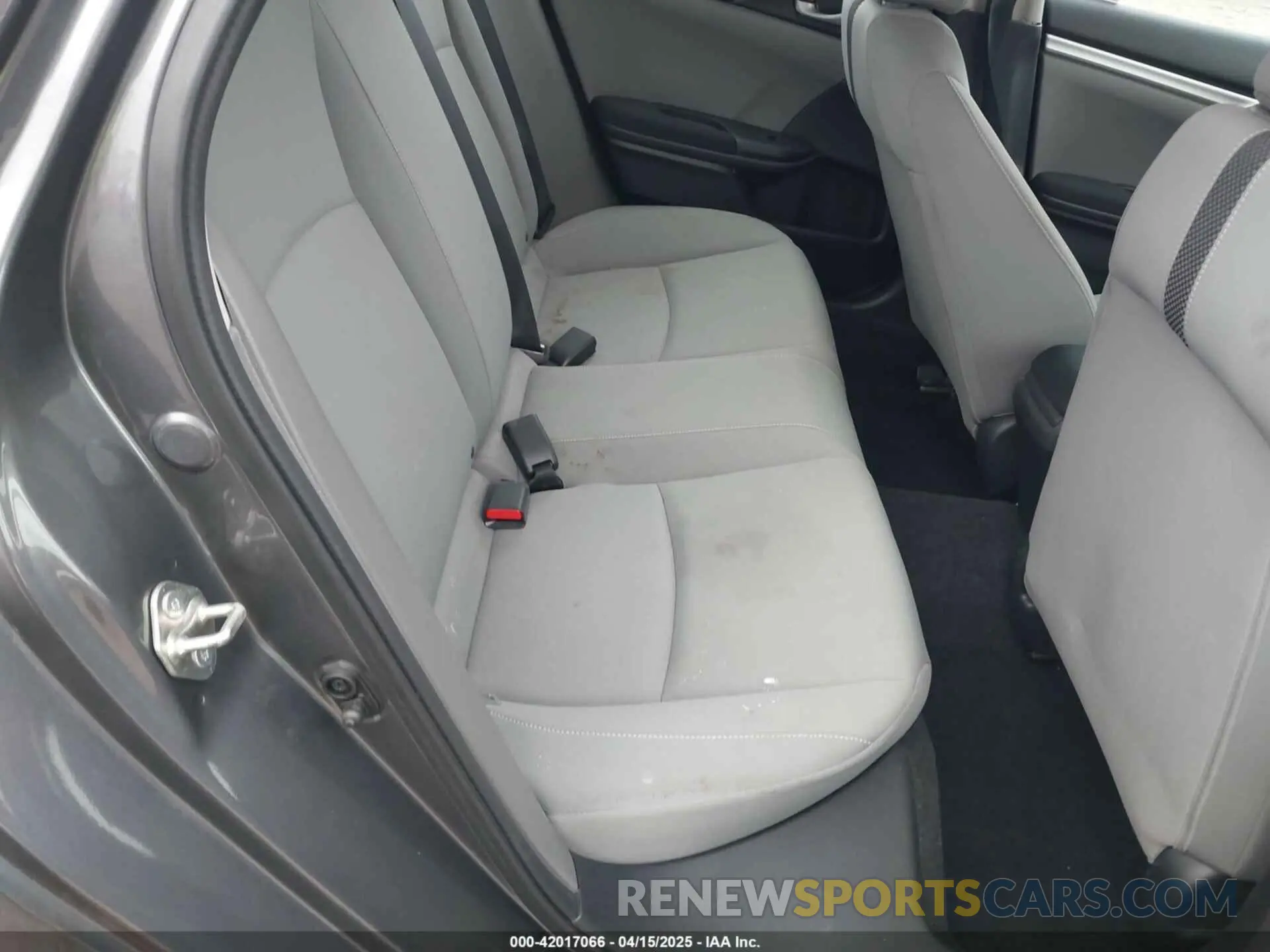 8 Фотография поврежденного автомобиля 2HGFC2F66KH595946 HONDA CIVIC 2019