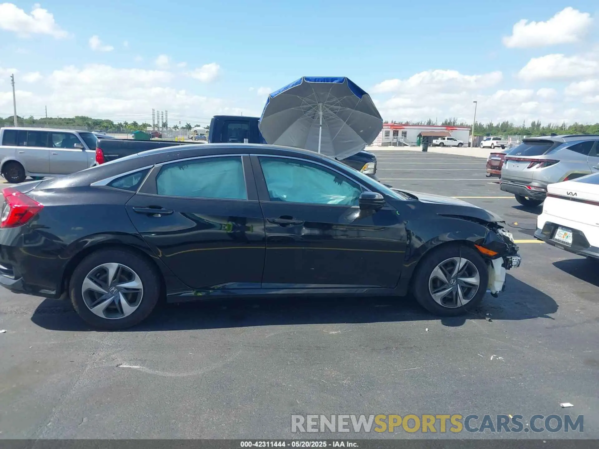 14 Photograph of a damaged car 2HGFC2F66KH598782 HONDA CIVIC 2019