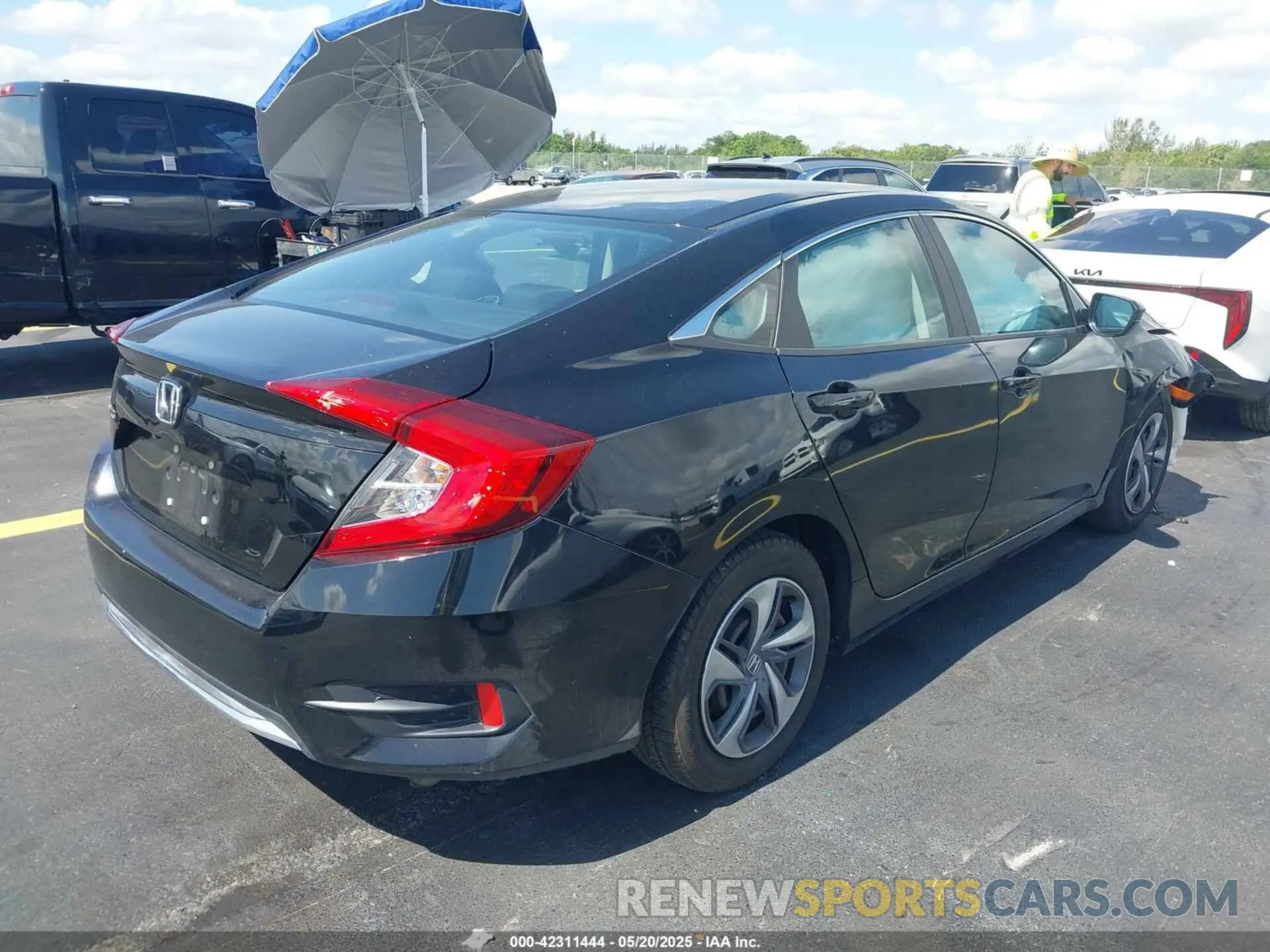 4 Photograph of a damaged car 2HGFC2F66KH598782 HONDA CIVIC 2019