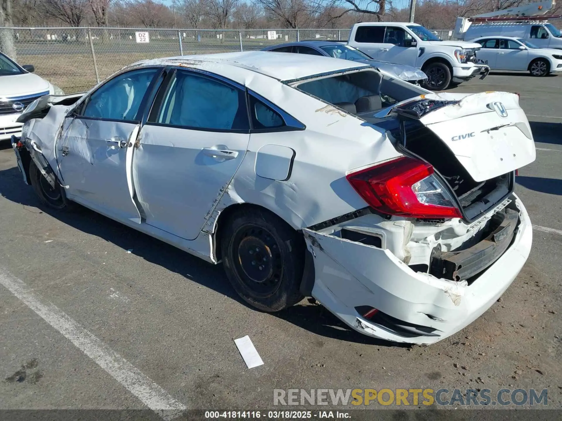 3 Photograph of a damaged car 2HGFC2F67KH572191 HONDA CIVIC 2019