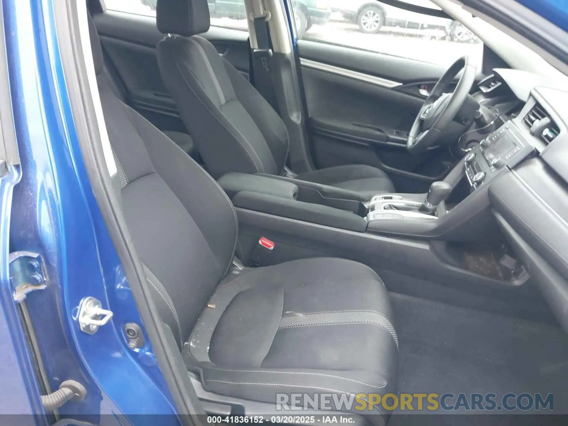 5 Photograph of a damaged car 2HGFC2F68KH550779 HONDA CIVIC 2019