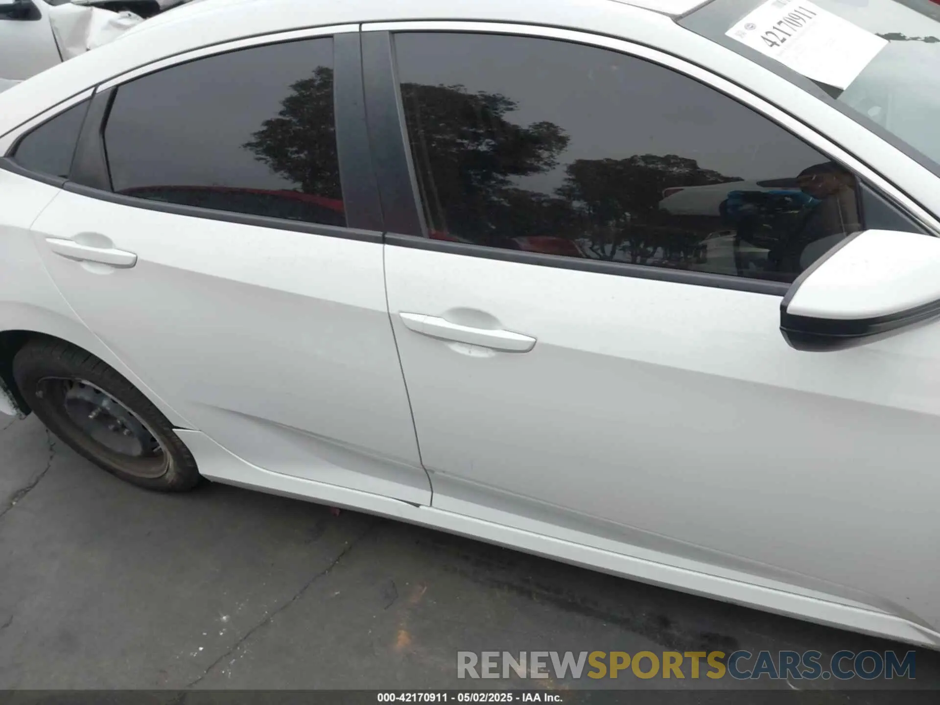 14 Photograph of a damaged car 2HGFC2F68KH587637 HONDA CIVIC 2019