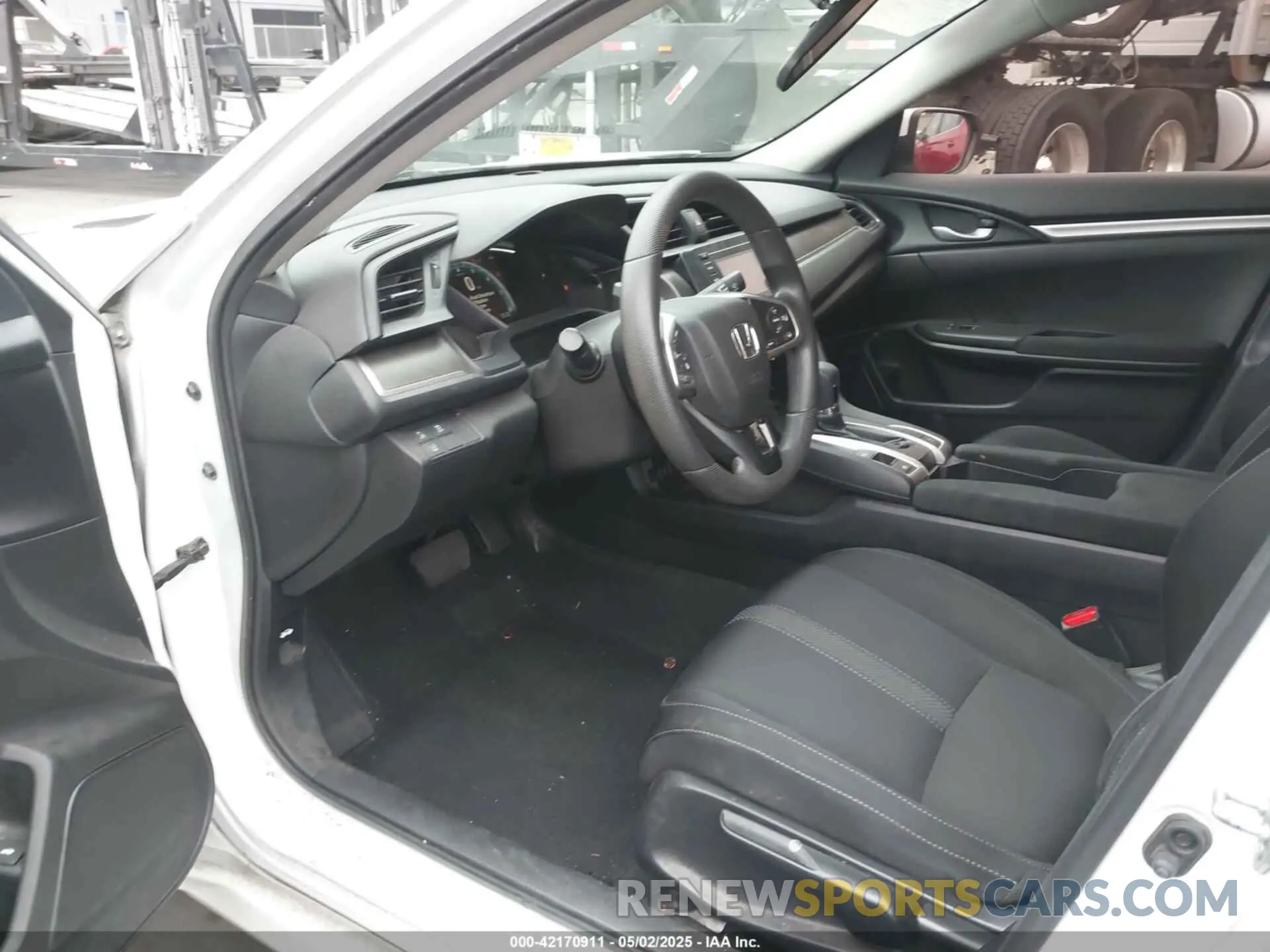 19 Photograph of a damaged car 2HGFC2F68KH587637 HONDA CIVIC 2019