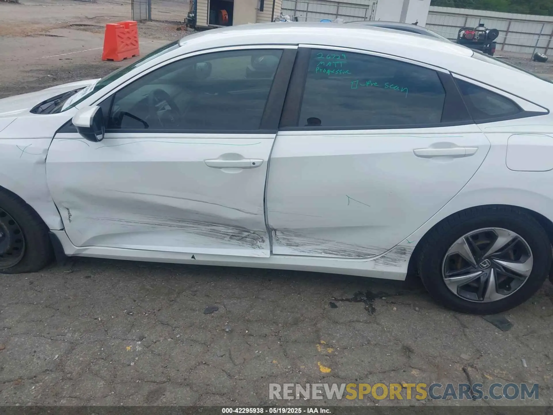 6 Photograph of a damaged car 2HGFC2F68KH603089 HONDA CIVIC 2019
