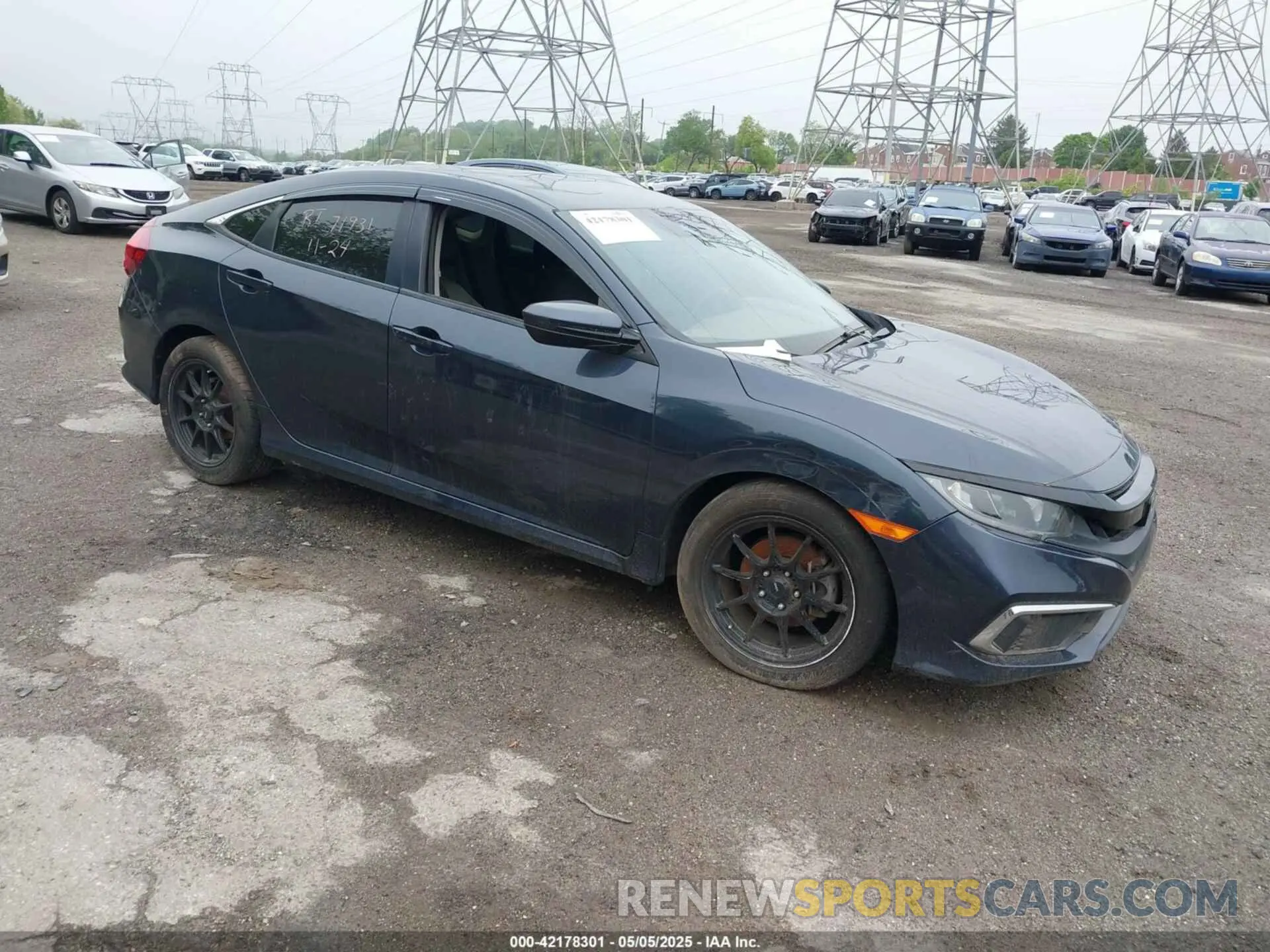 1 Photograph of a damaged car 2HGFC2F69KH533618 HONDA CIVIC 2019