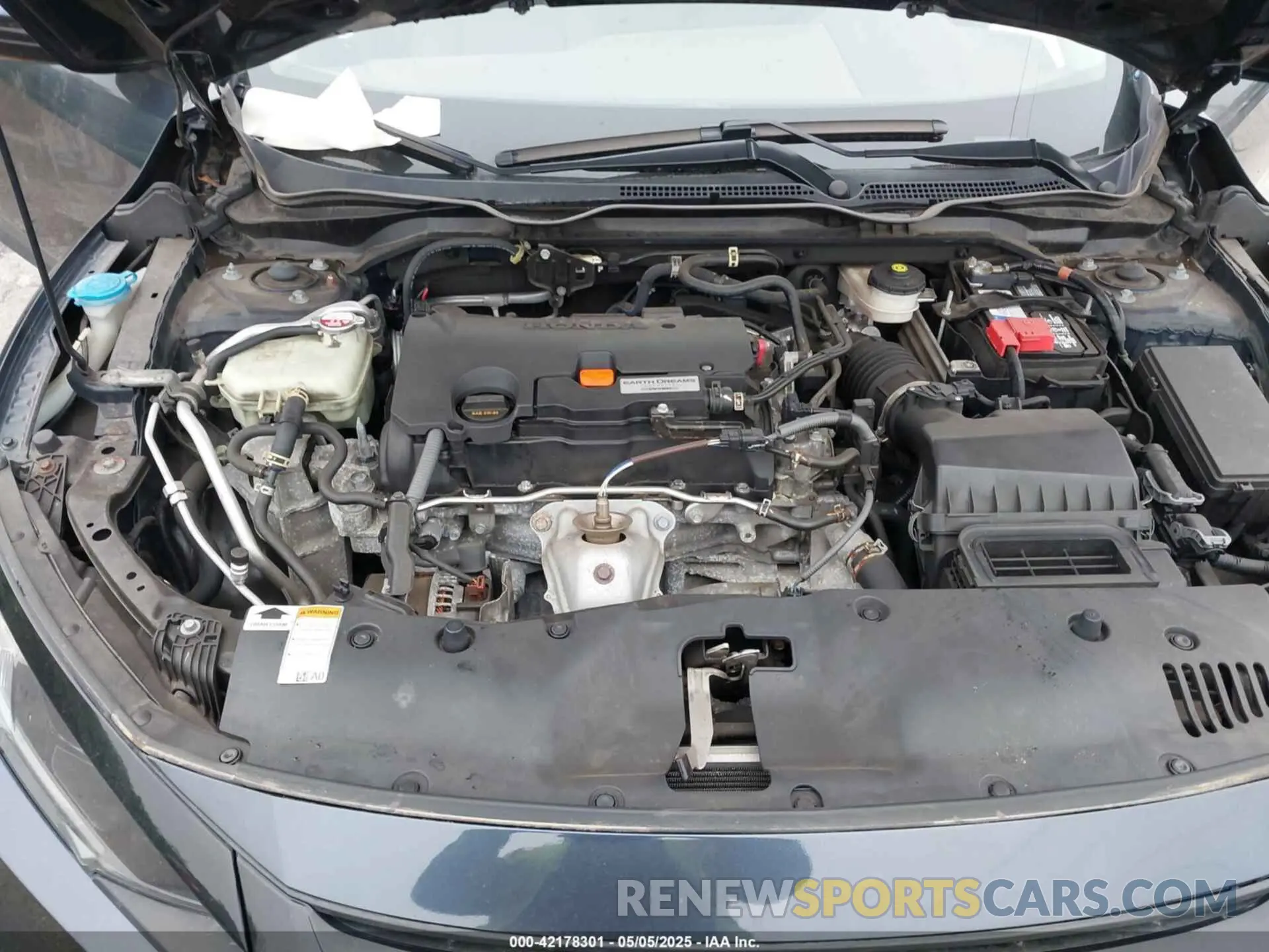 10 Photograph of a damaged car 2HGFC2F69KH533618 HONDA CIVIC 2019