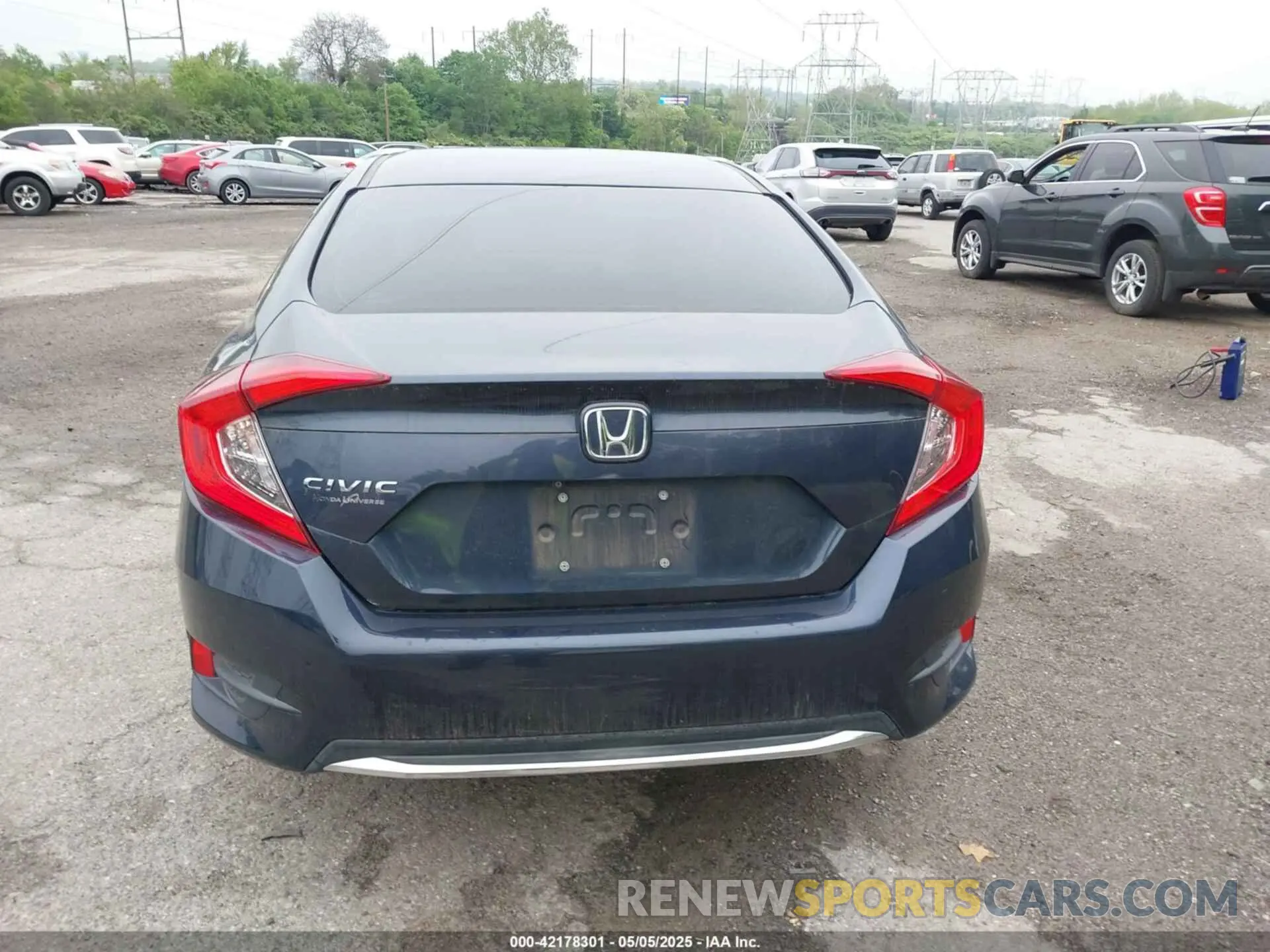16 Photograph of a damaged car 2HGFC2F69KH533618 HONDA CIVIC 2019
