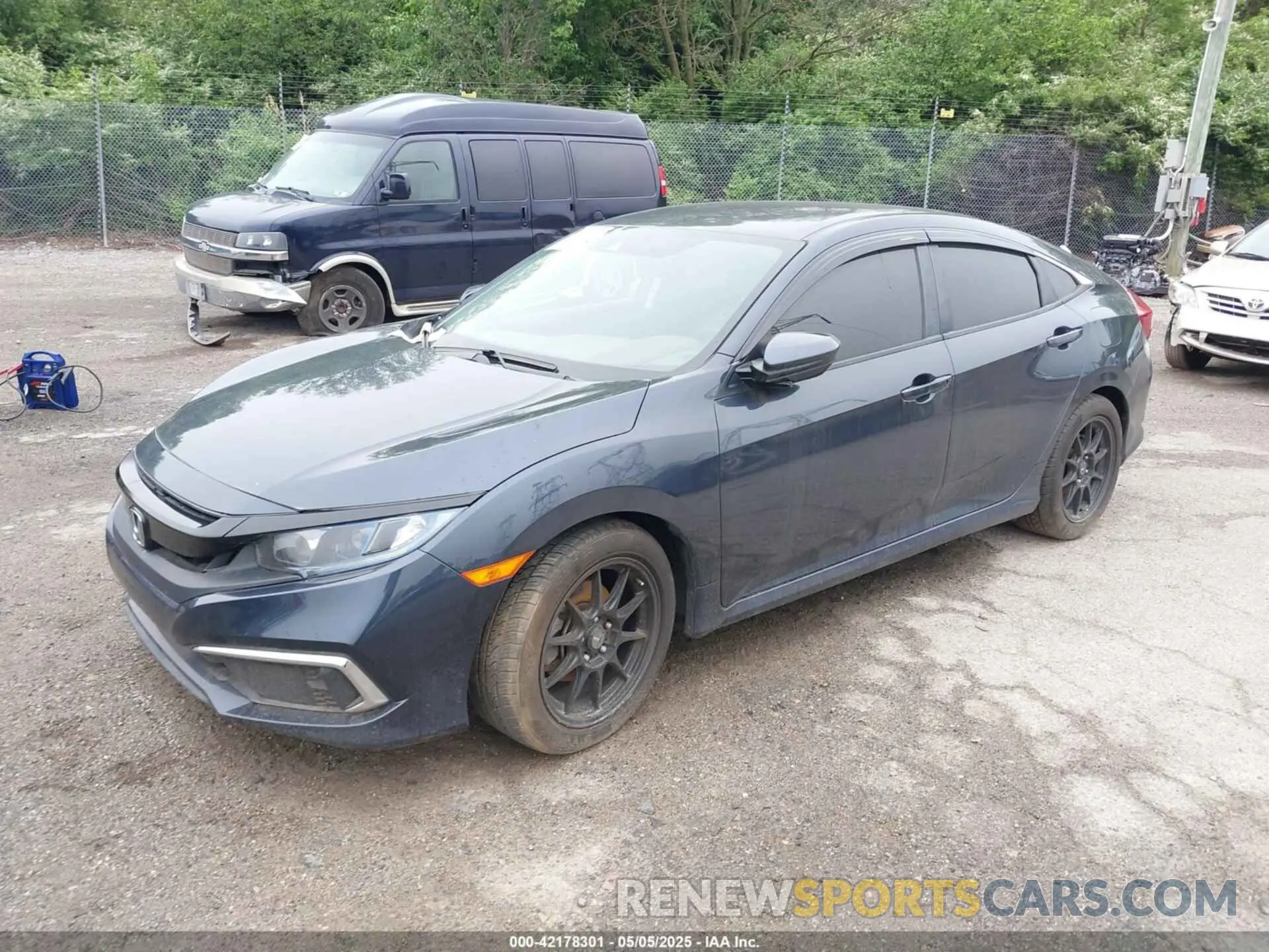 2 Photograph of a damaged car 2HGFC2F69KH533618 HONDA CIVIC 2019