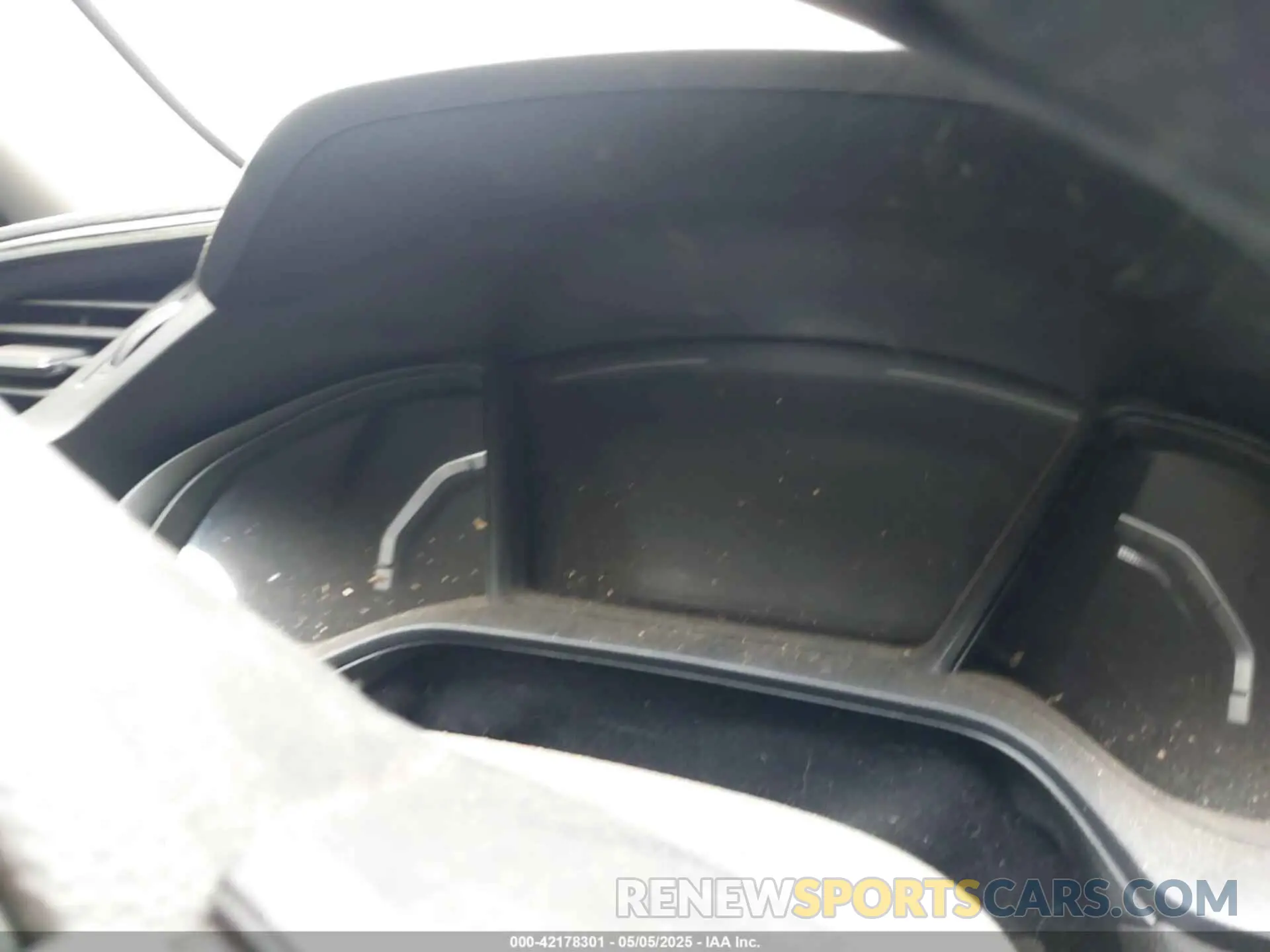 7 Photograph of a damaged car 2HGFC2F69KH533618 HONDA CIVIC 2019