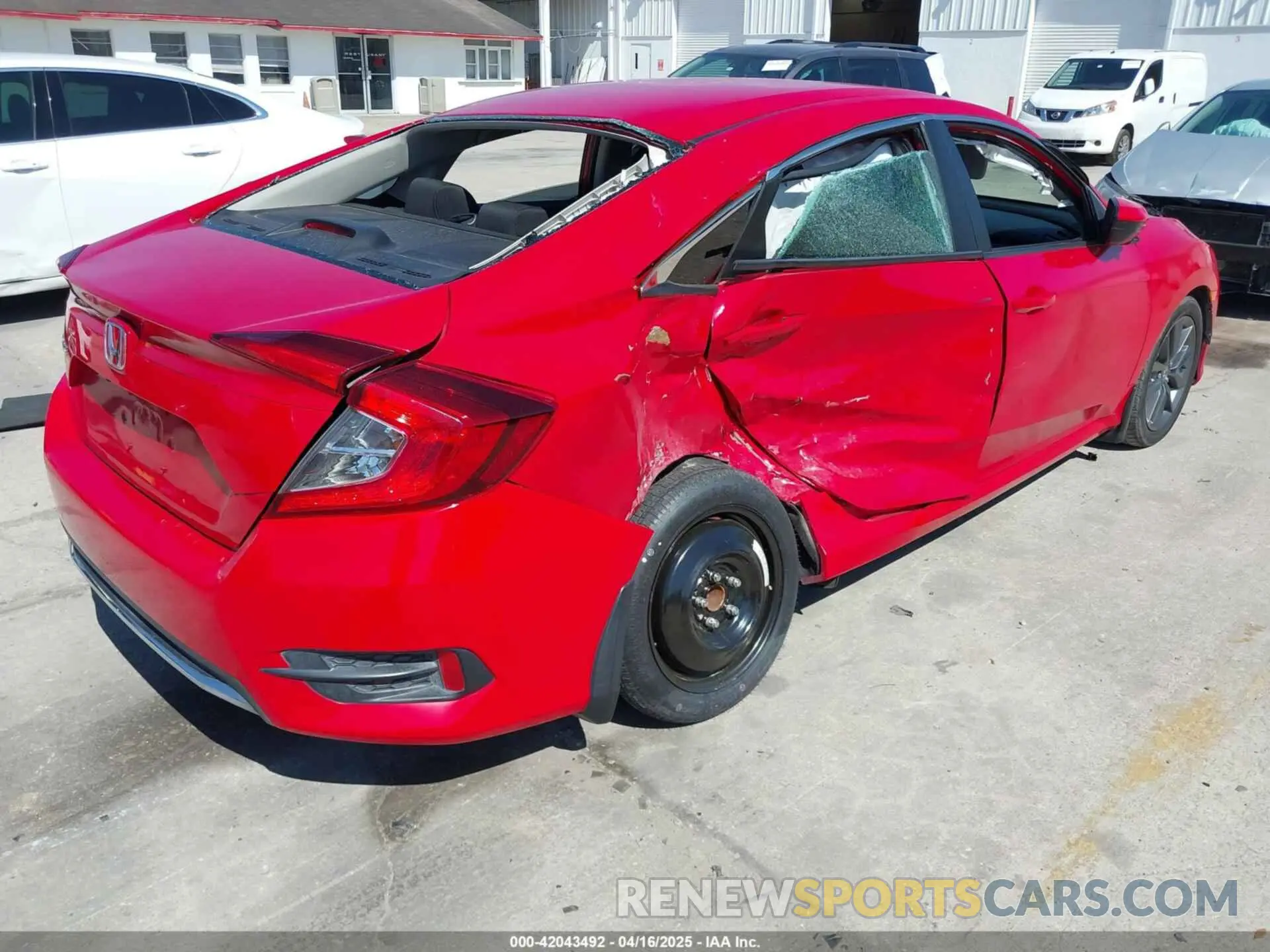 4 Фотография поврежденного автомобиля 2HGFC2F69KH550645 HONDA CIVIC 2019