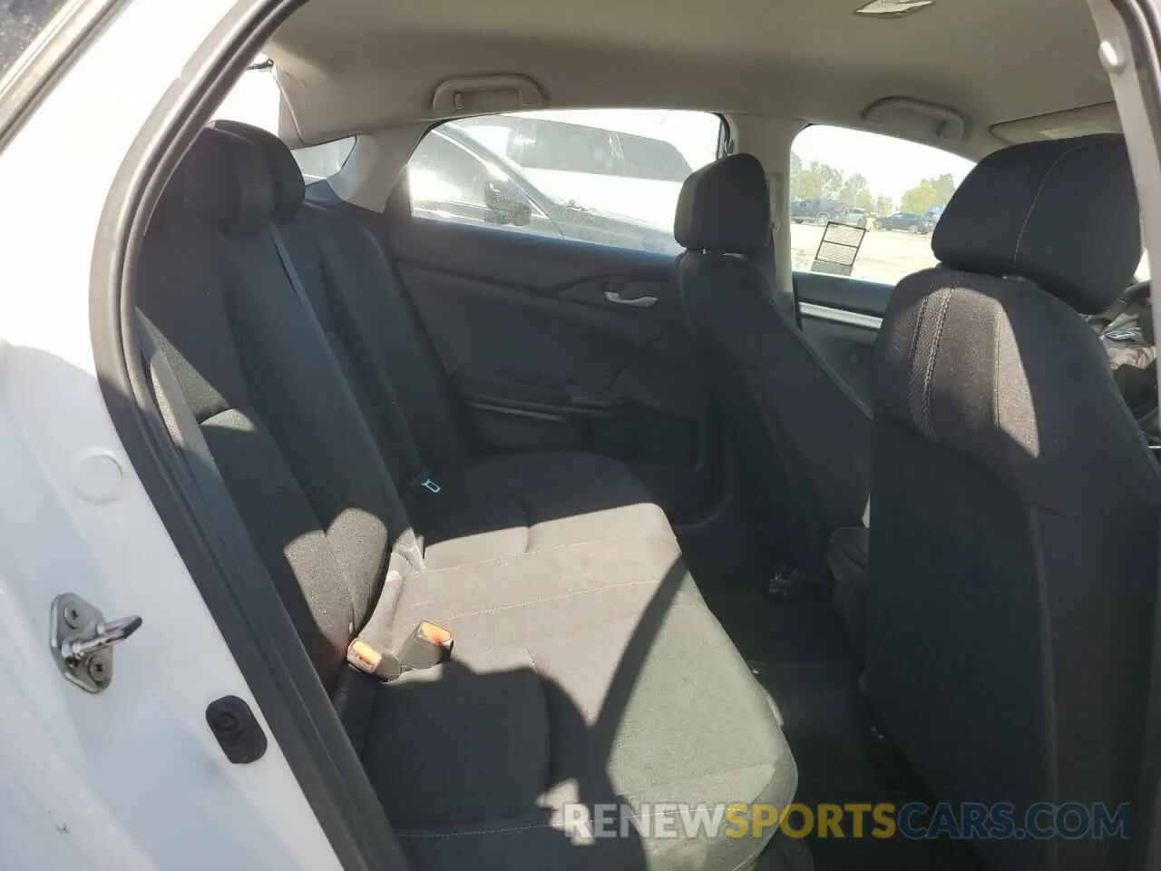 10 Photograph of a damaged car 2HGFC2F69KH557742 HONDA CIVIC 2019
