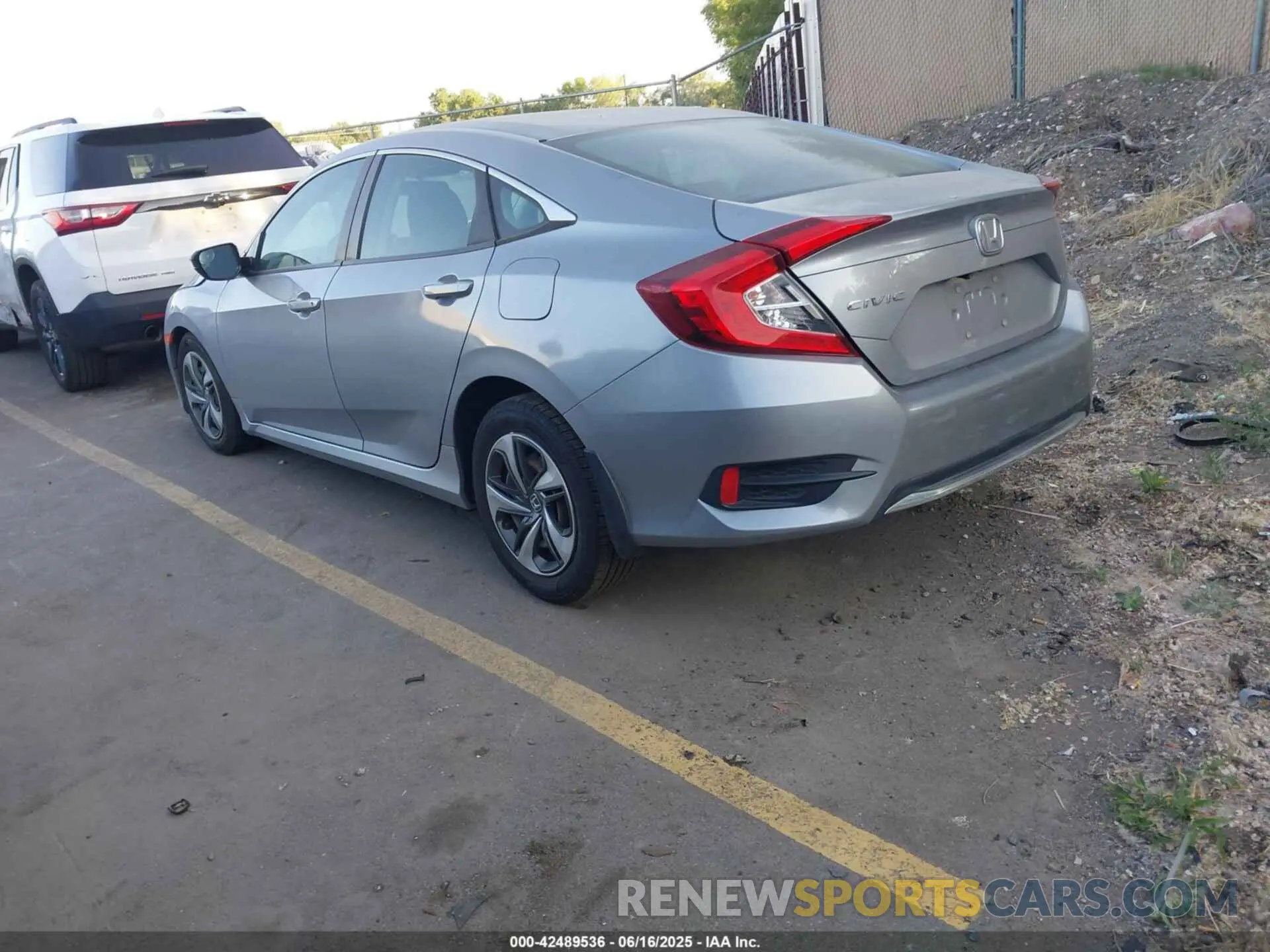 3 Фотография поврежденного автомобиля 2HGFC2F6XKH514592 HONDA CIVIC 2019