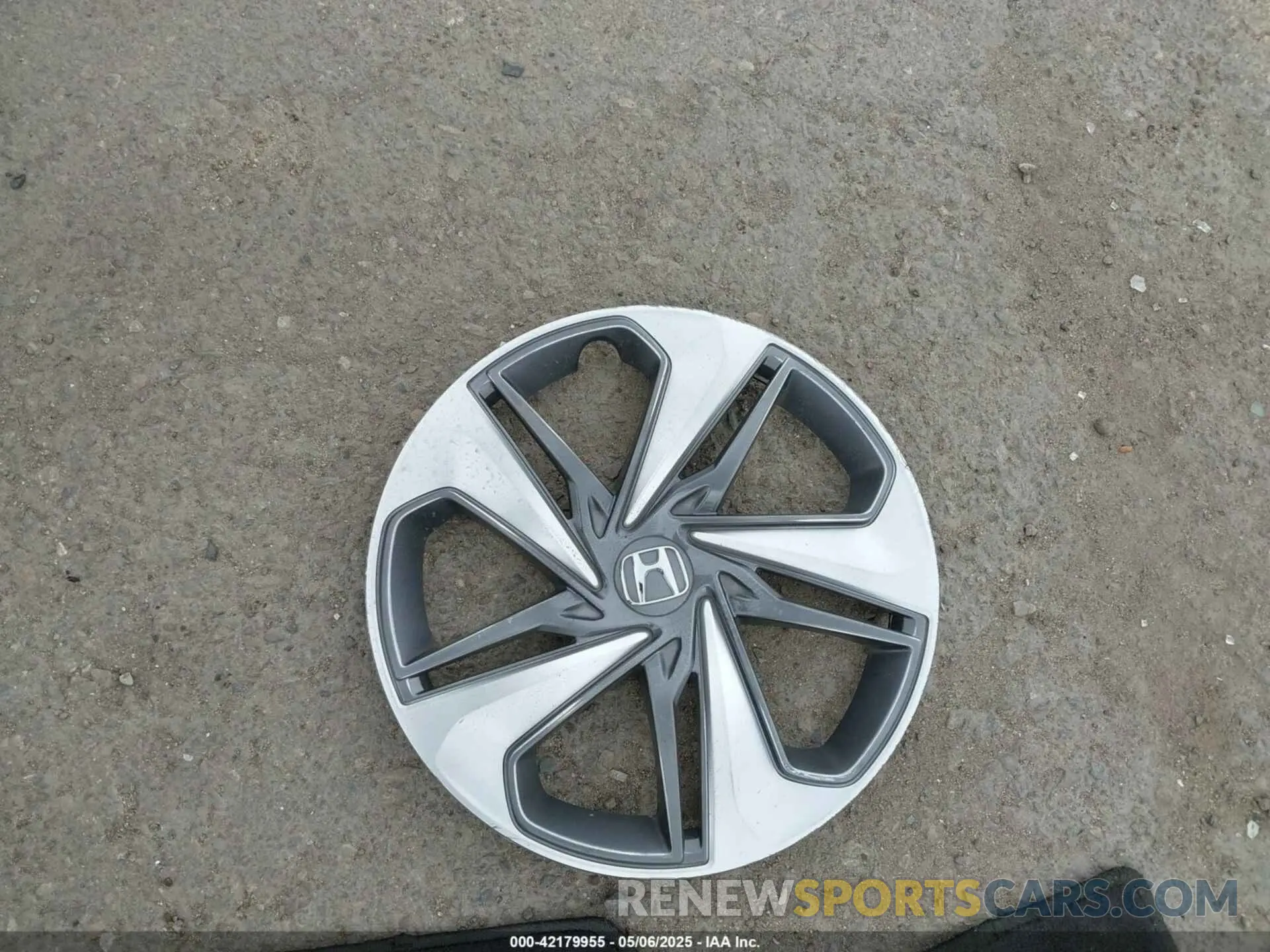 12 Фотография поврежденного автомобиля 2HGFC2F6XKH525382 HONDA CIVIC 2019