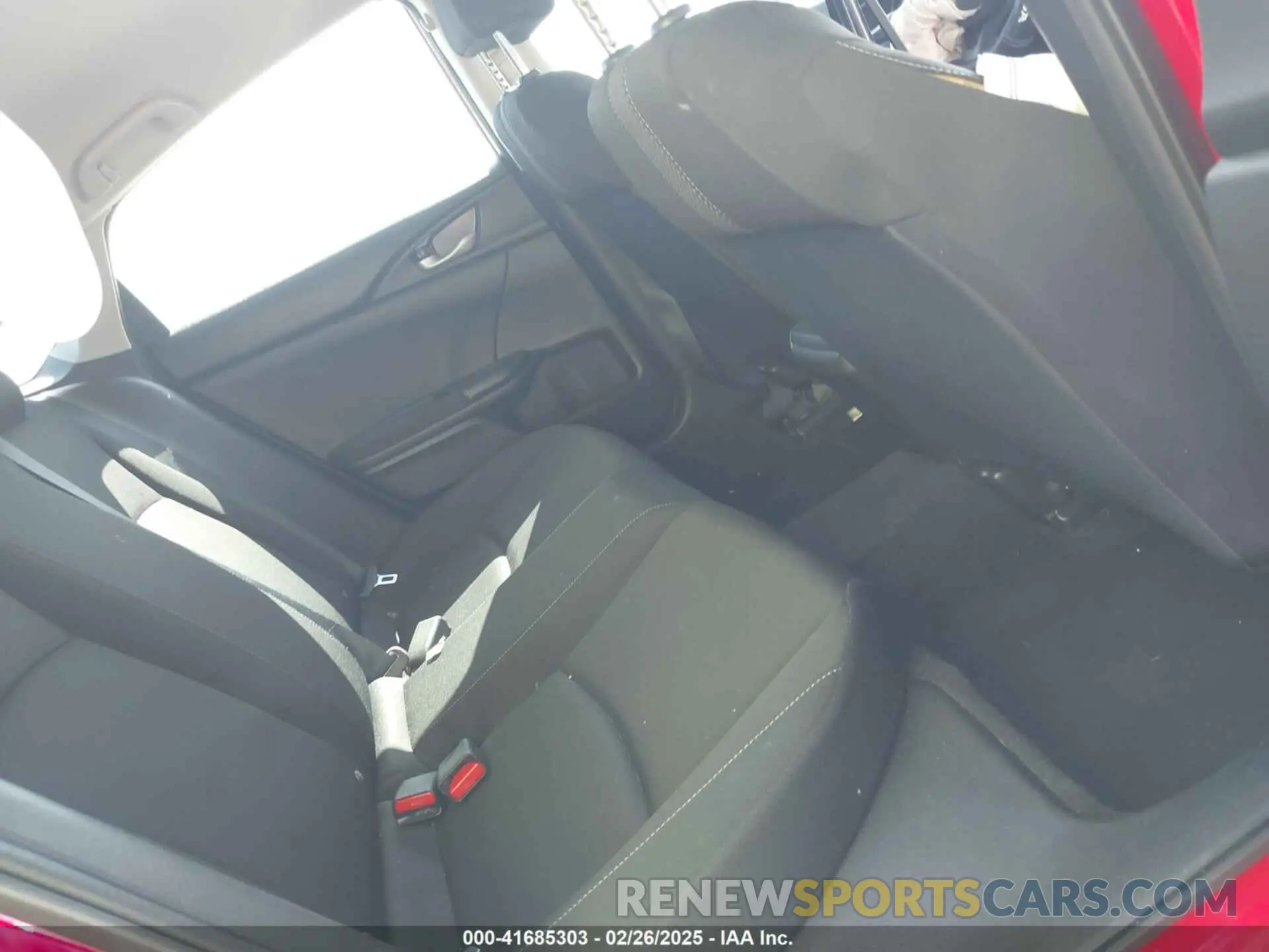 8 Photograph of a damaged car 2HGFC2F6XKH537127 HONDA CIVIC 2019
