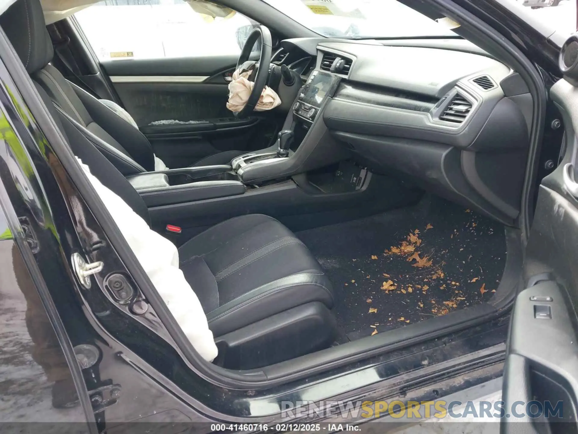 5 Photograph of a damaged car 2HGFC2F80KH515476 HONDA CIVIC 2019