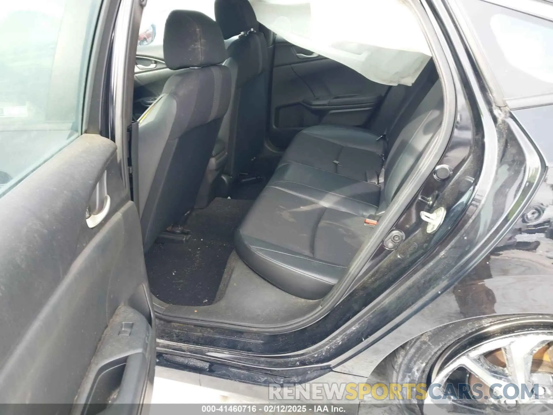 8 Photograph of a damaged car 2HGFC2F80KH515476 HONDA CIVIC 2019