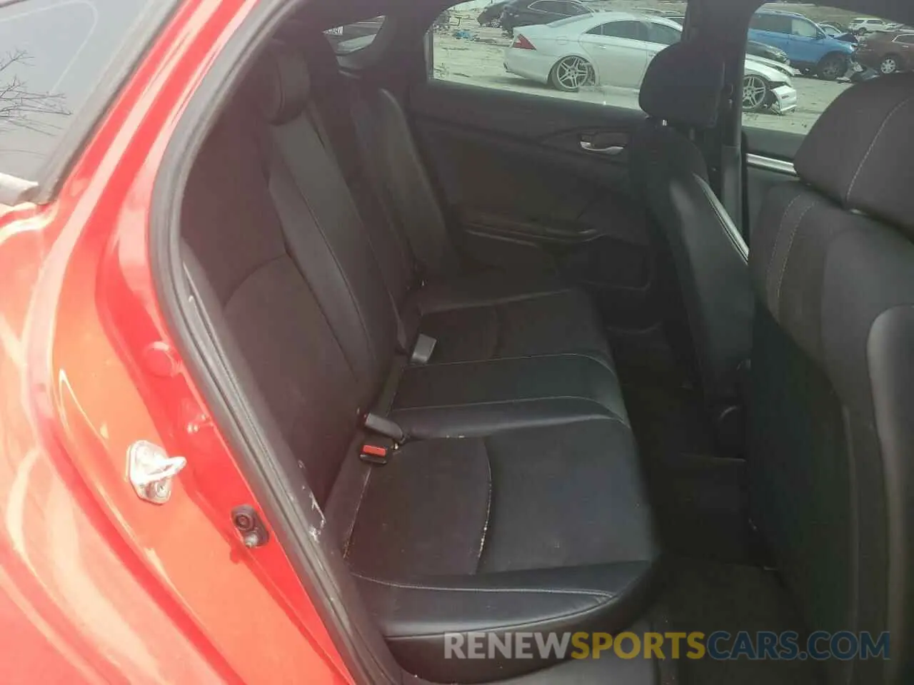 10 Photograph of a damaged car 2HGFC2F80KH517096 HONDA CIVIC 2019