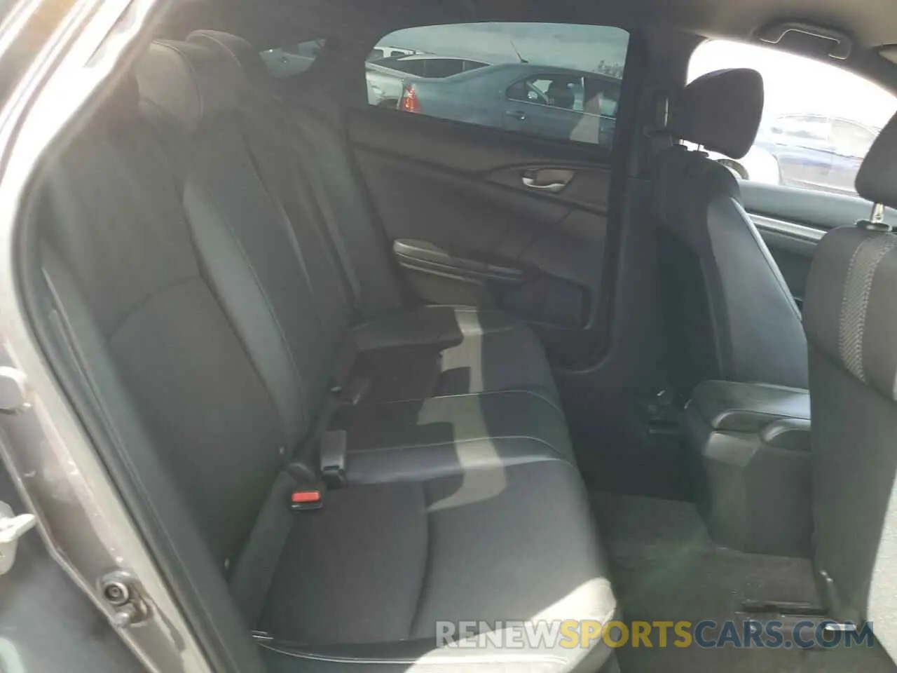 10 Photograph of a damaged car 2HGFC2F80KH523447 HONDA CIVIC 2019