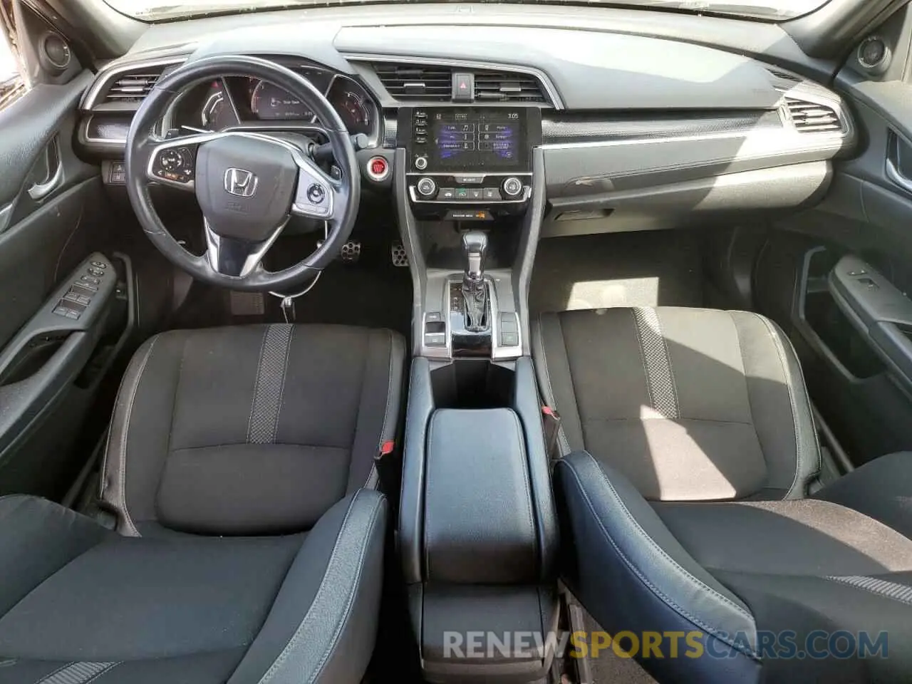 8 Photograph of a damaged car 2HGFC2F80KH523447 HONDA CIVIC 2019