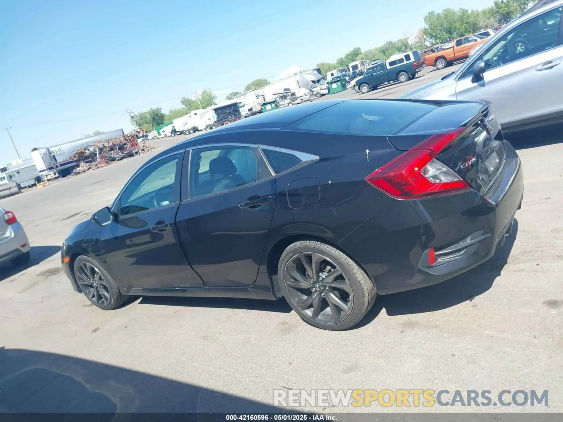 14 Photograph of a damaged car 2HGFC2F80KH525781 HONDA CIVIC 2019