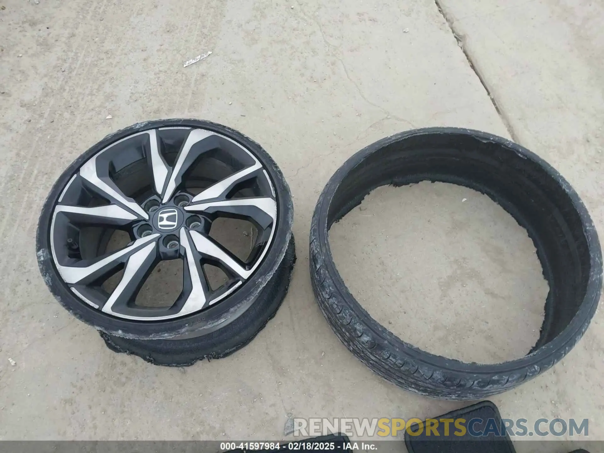 12 Фотография поврежденного автомобиля 2HGFC2F80KH542452 HONDA CIVIC 2019