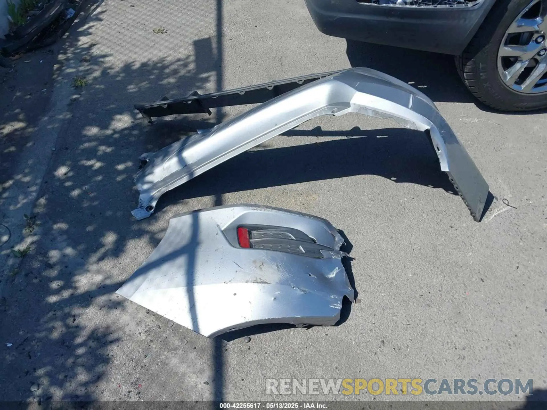 12 Photograph of a damaged car 2HGFC2F80KH600754 HONDA CIVIC 2019