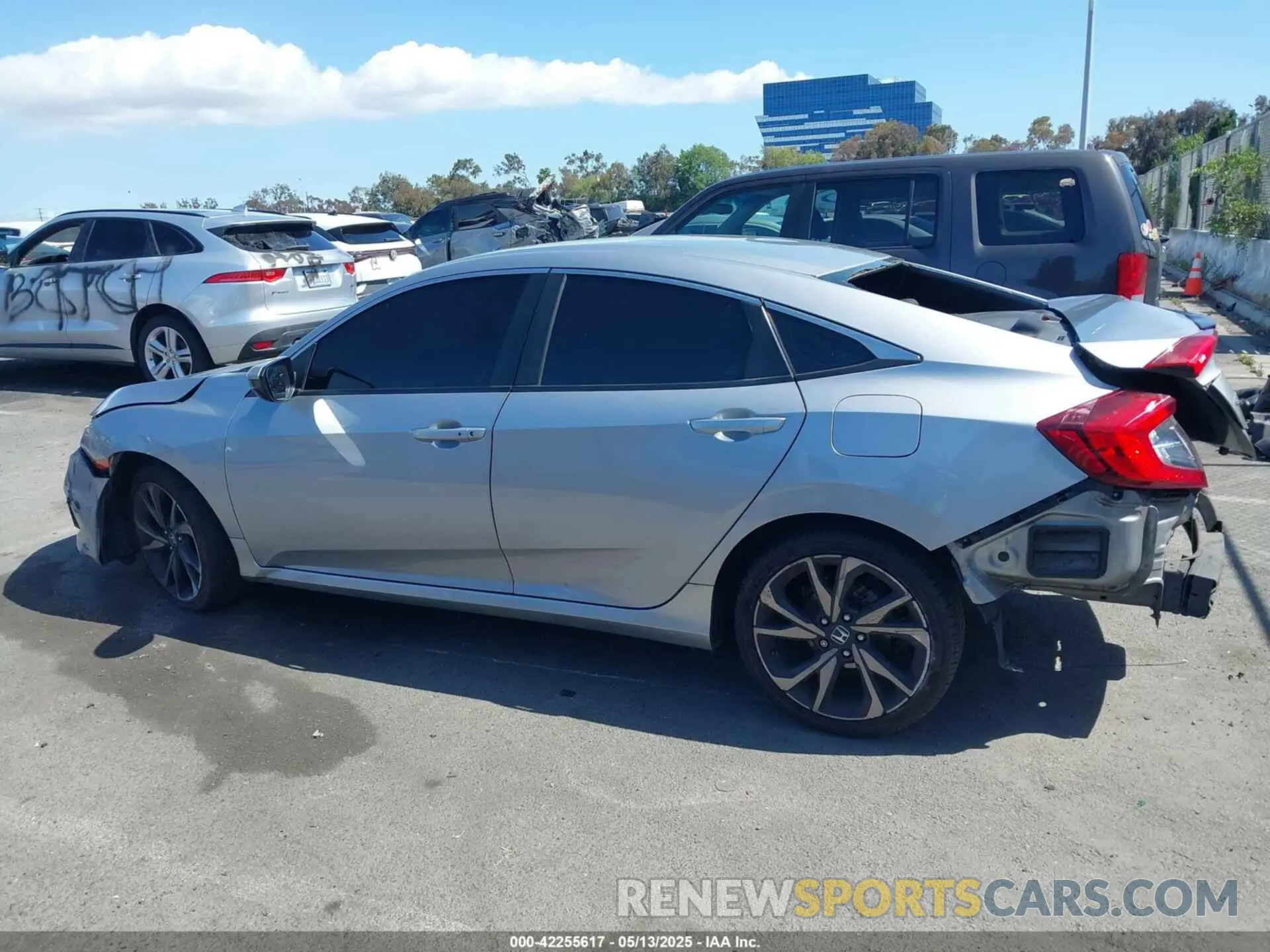 15 Photograph of a damaged car 2HGFC2F80KH600754 HONDA CIVIC 2019