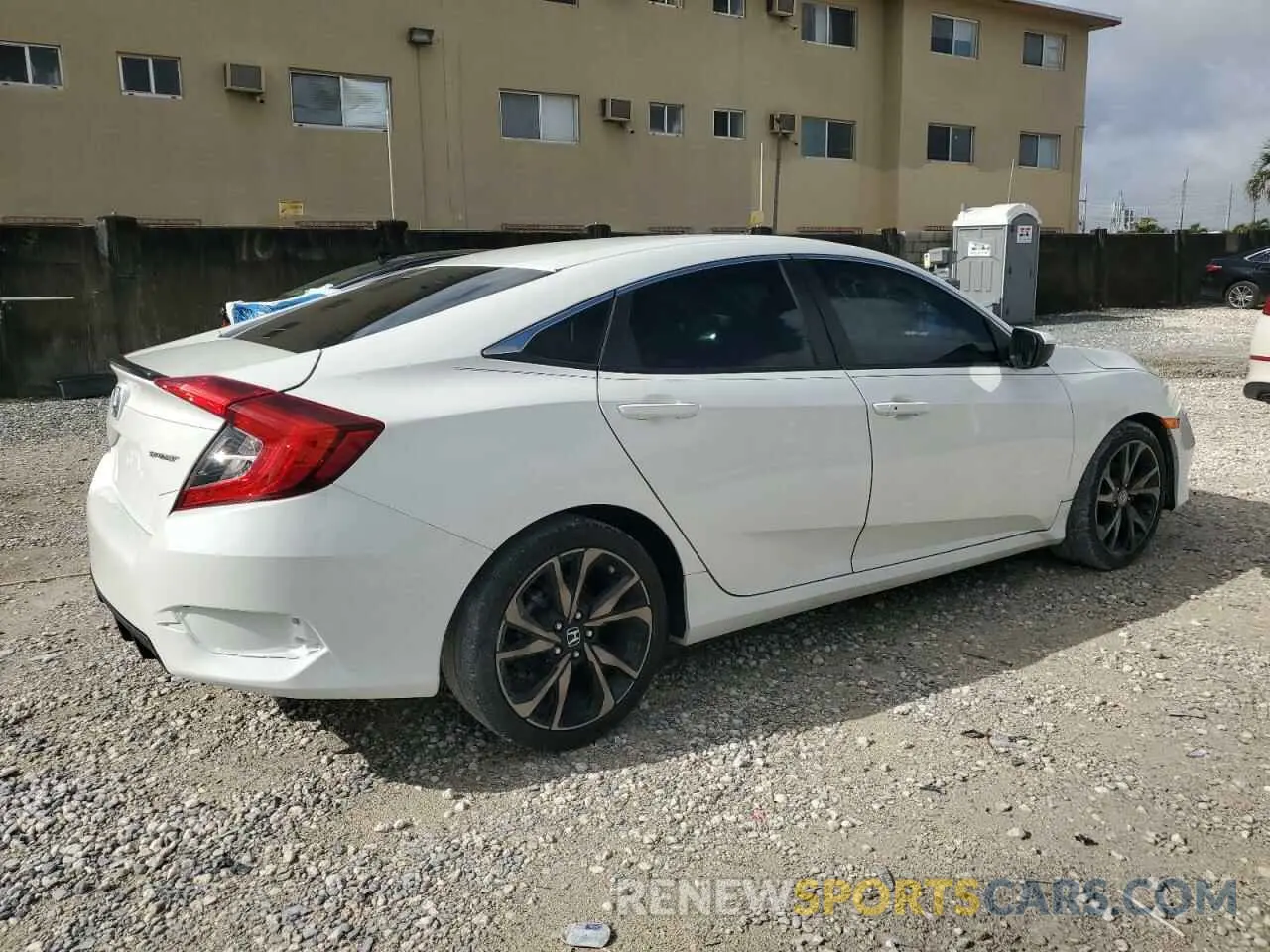 3 Фотография поврежденного автомобиля 2HGFC2F81KH502641 HONDA CIVIC 2019