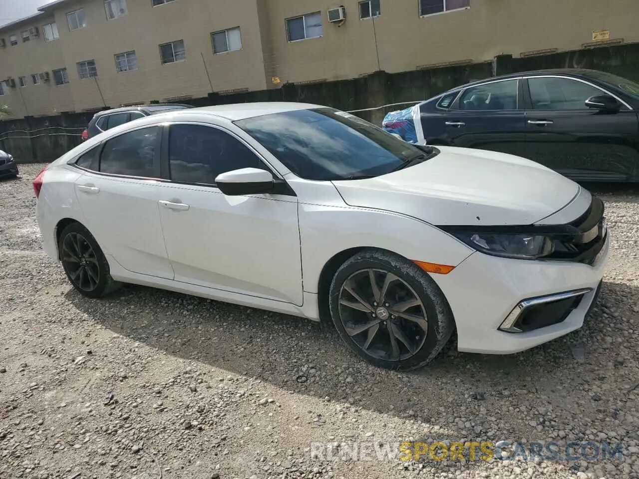 4 Фотография поврежденного автомобиля 2HGFC2F81KH502641 HONDA CIVIC 2019