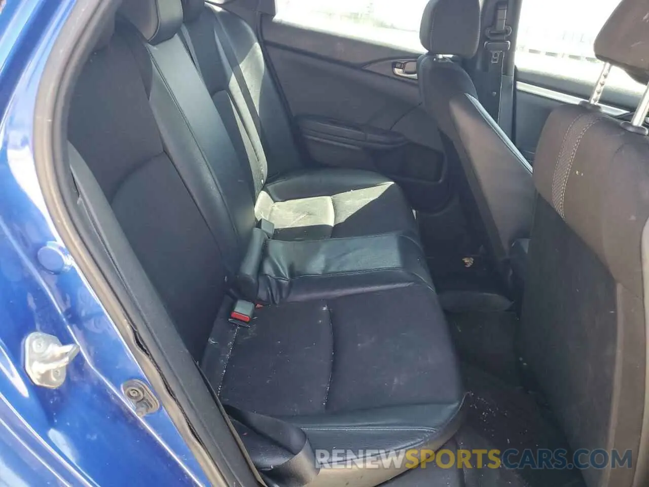 10 Photograph of a damaged car 2HGFC2F81KH539088 HONDA CIVIC 2019