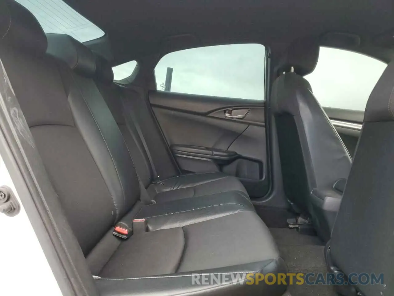 10 Photograph of a damaged car 2HGFC2F81KH542637 HONDA CIVIC 2019