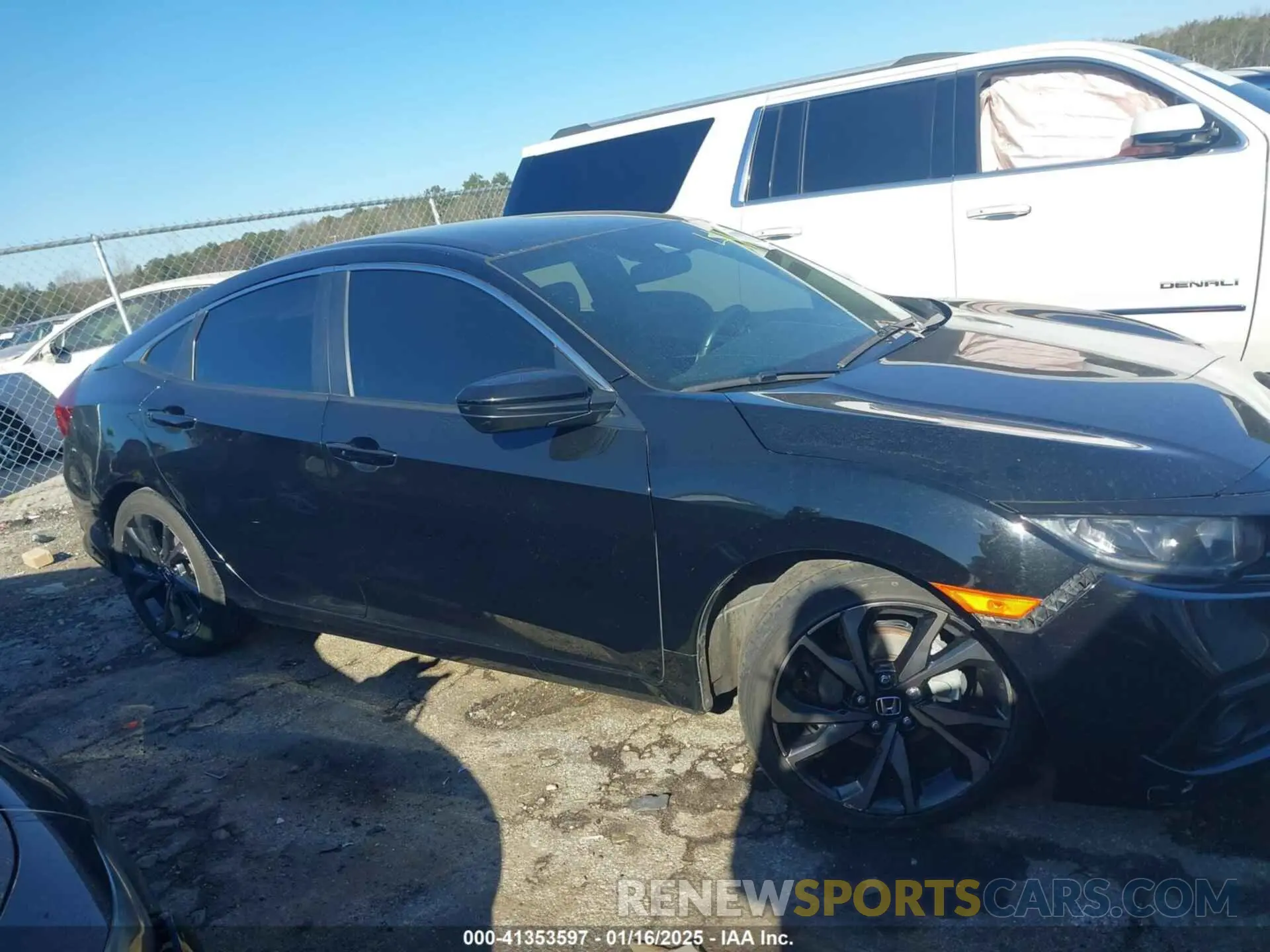 13 Фотография поврежденного автомобиля 2HGFC2F83KH567345 HONDA CIVIC 2019