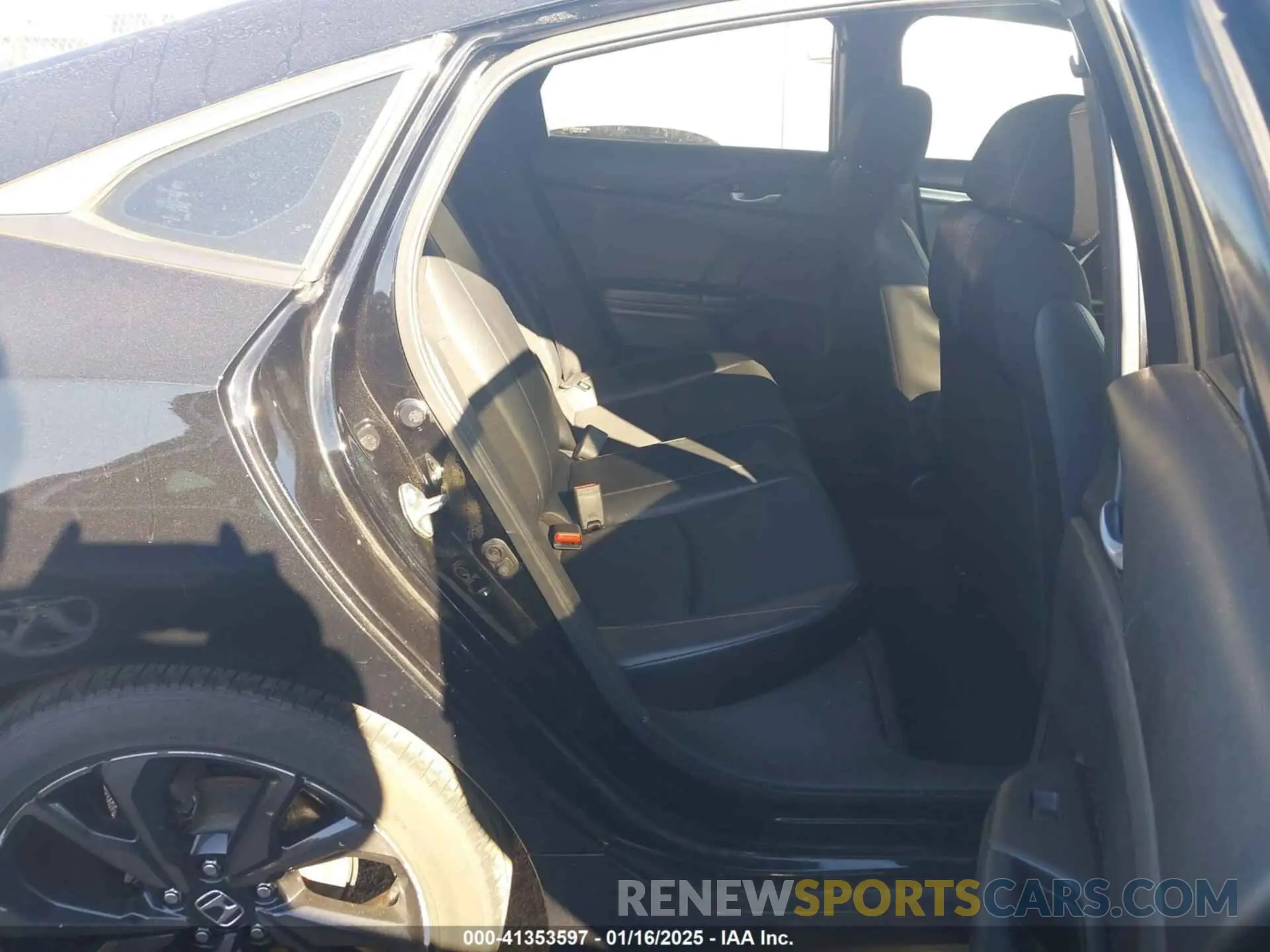 8 Фотография поврежденного автомобиля 2HGFC2F83KH567345 HONDA CIVIC 2019