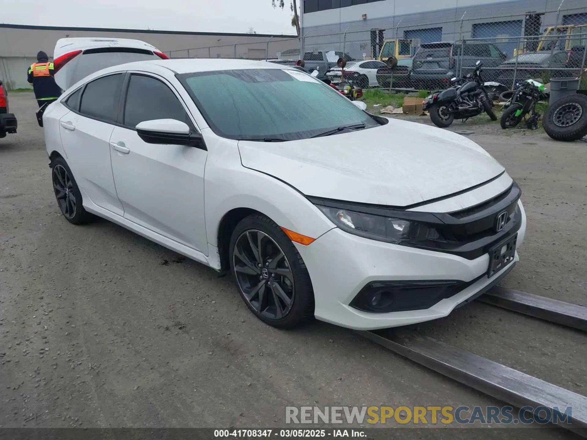 1 Photograph of a damaged car 2HGFC2F85KH512587 HONDA CIVIC 2019