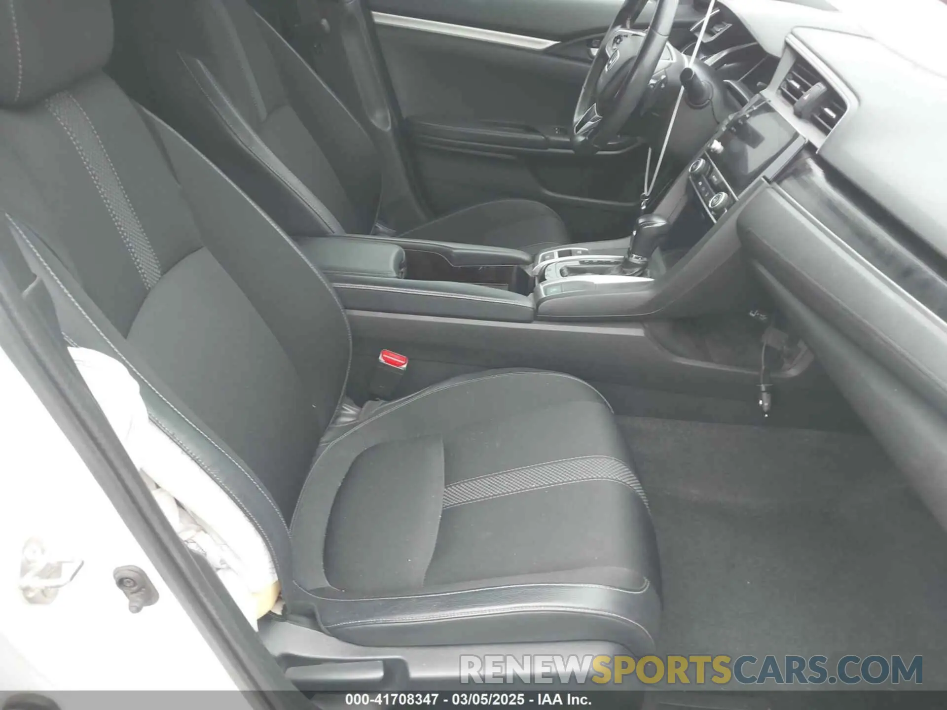 5 Photograph of a damaged car 2HGFC2F85KH512587 HONDA CIVIC 2019
