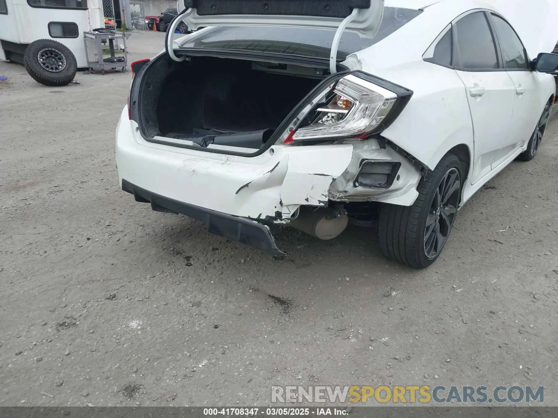 6 Photograph of a damaged car 2HGFC2F85KH512587 HONDA CIVIC 2019