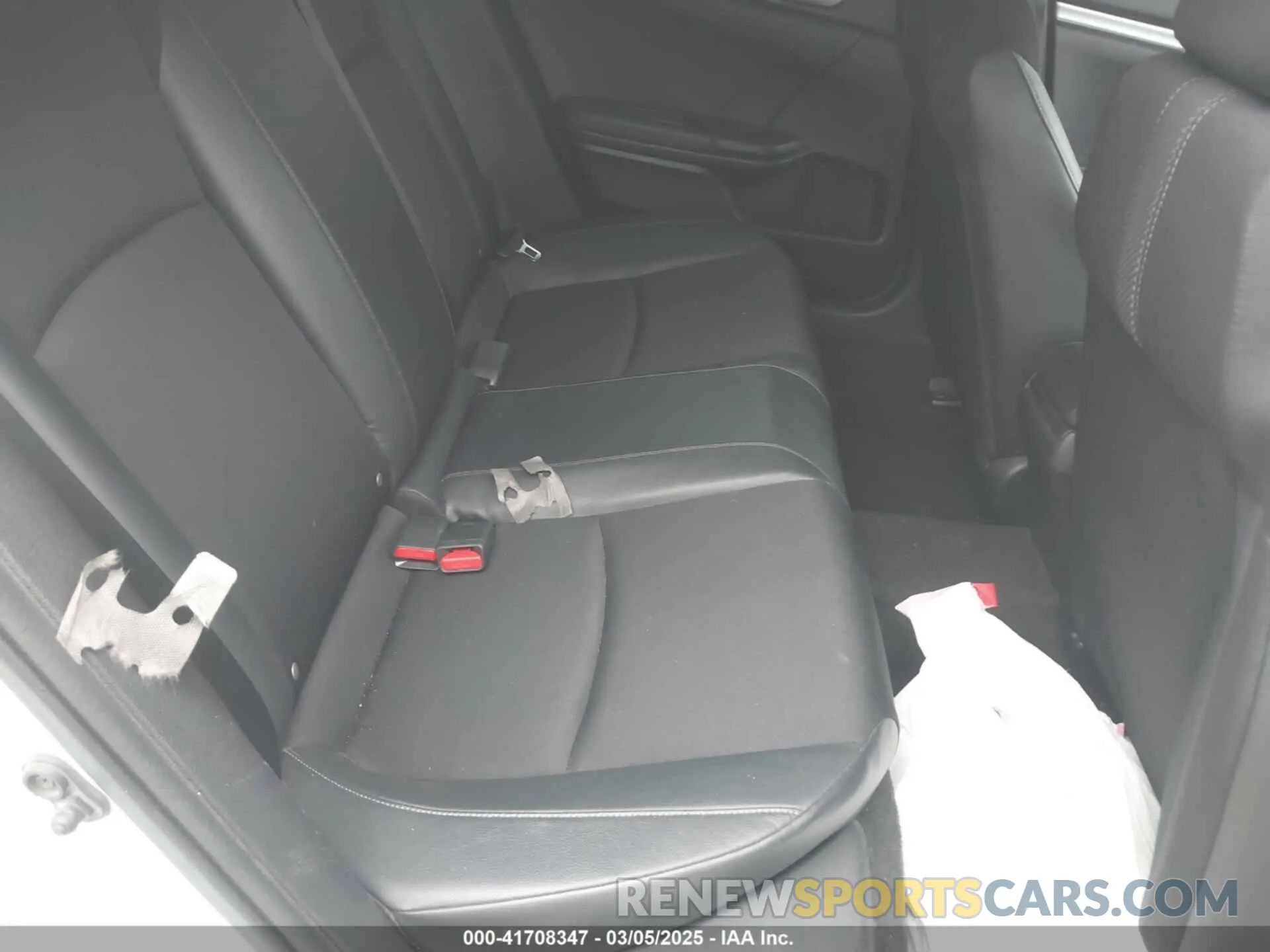 8 Photograph of a damaged car 2HGFC2F85KH512587 HONDA CIVIC 2019