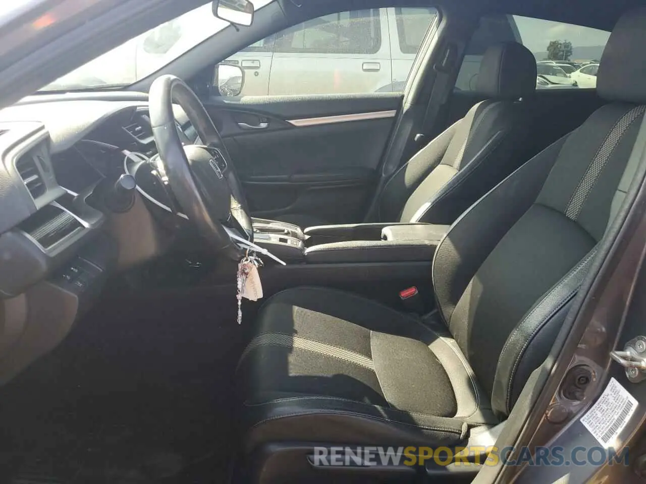 7 Photograph of a damaged car 2HGFC2F85KH528160 HONDA CIVIC 2019