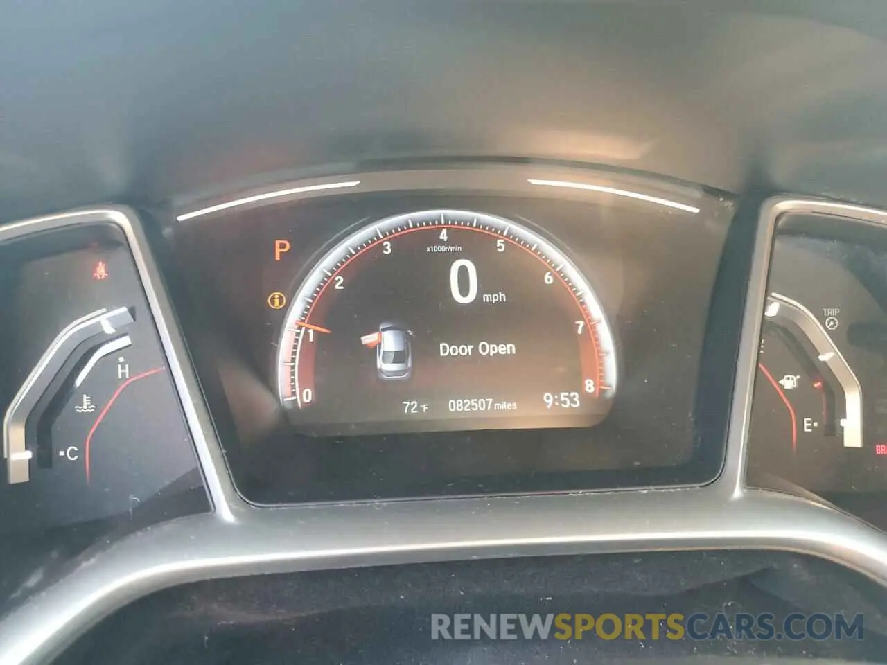 9 Photograph of a damaged car 2HGFC2F85KH528160 HONDA CIVIC 2019