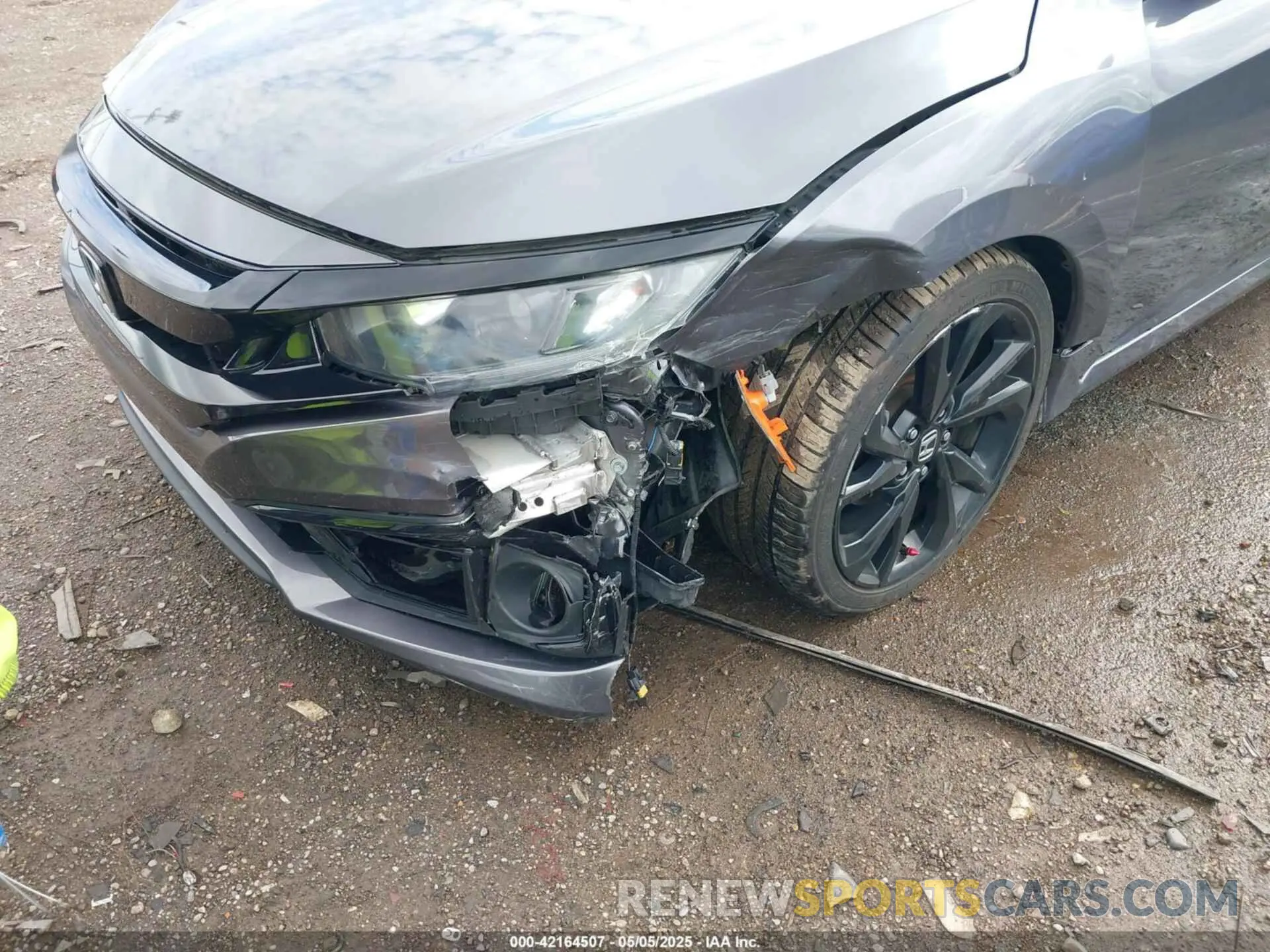 6 Photograph of a damaged car 2HGFC2F85KH547226 HONDA CIVIC 2019