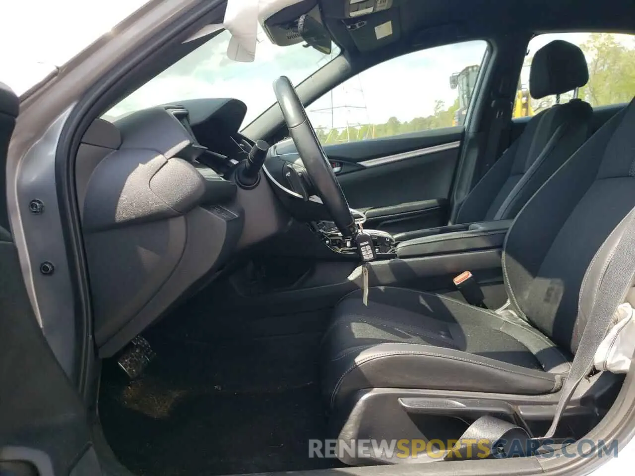 7 Photograph of a damaged car 2HGFC2F86KH516258 HONDA CIVIC 2019