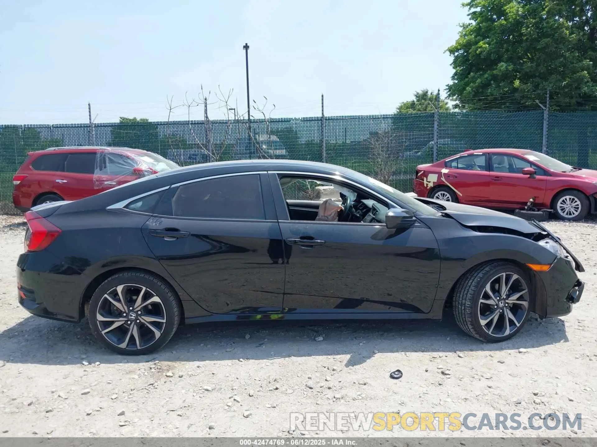 12 Photograph of a damaged car 2HGFC2F86KH590487 HONDA CIVIC 2019