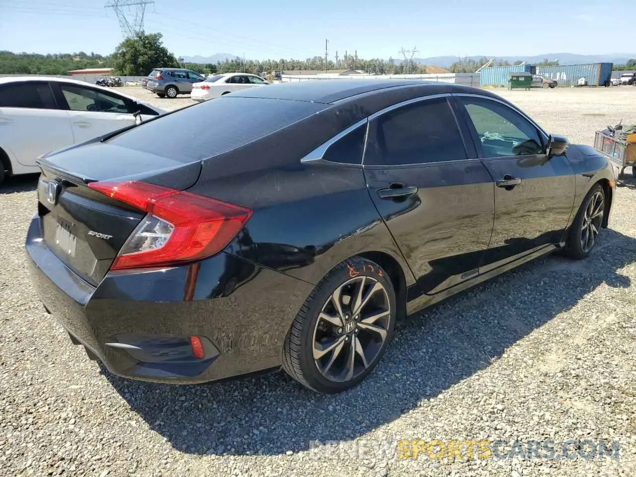 3 Фотография поврежденного автомобиля 2HGFC2F87KH531657 HONDA CIVIC 2019