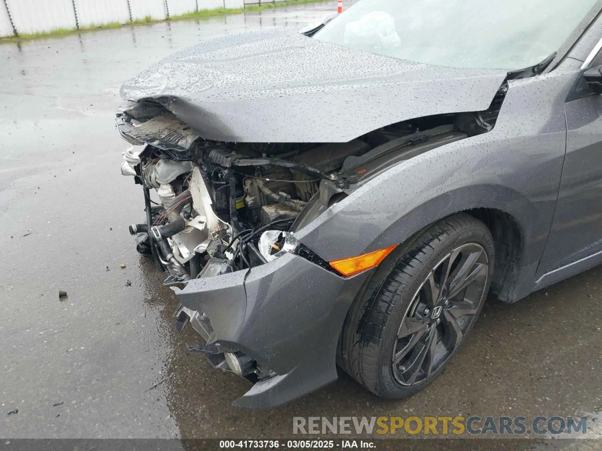 18 Photograph of a damaged car 2HGFC2F87KH535952 HONDA CIVIC 2019