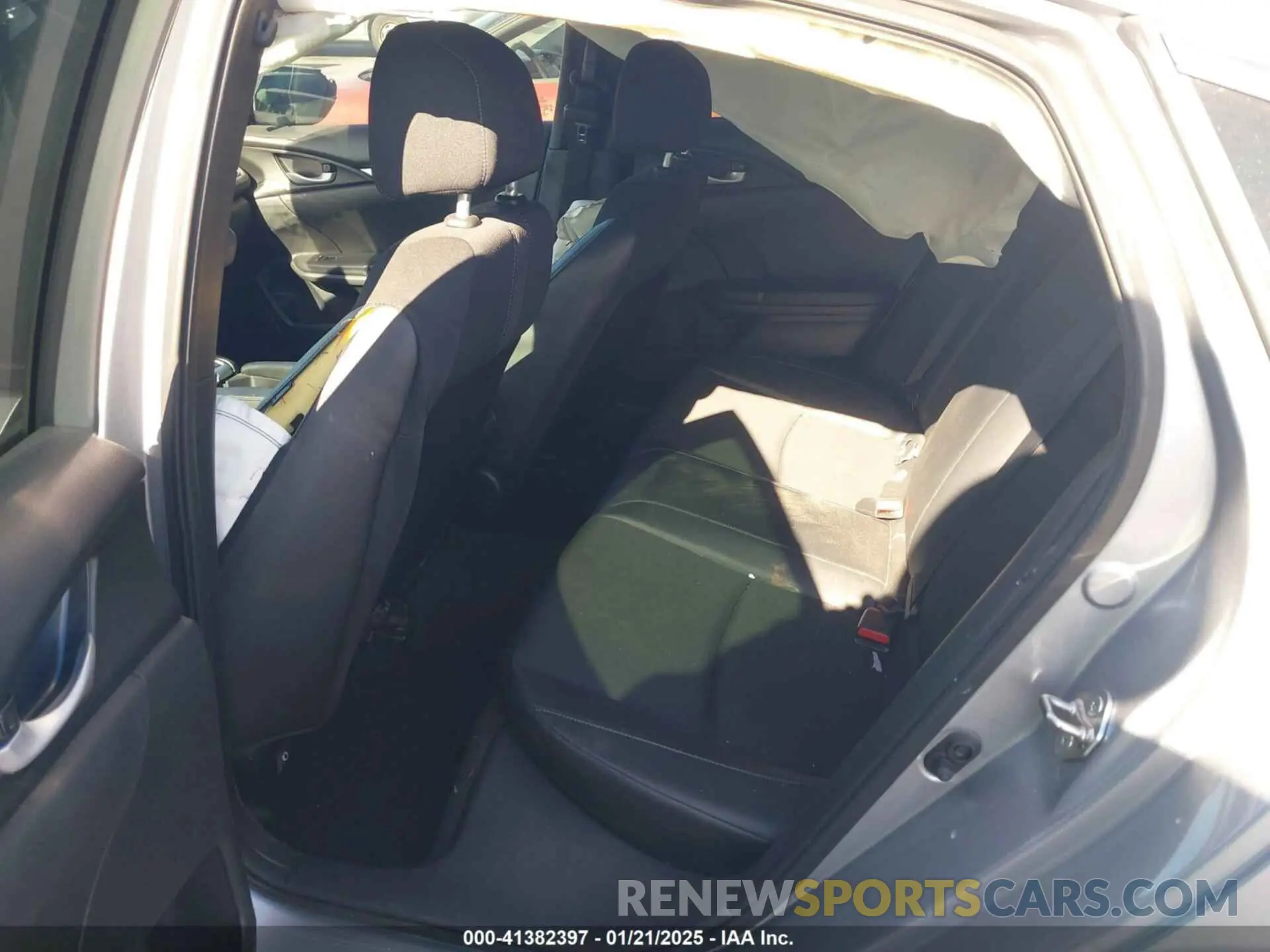 8 Photograph of a damaged car 2HGFC2F88KH507173 HONDA CIVIC 2019