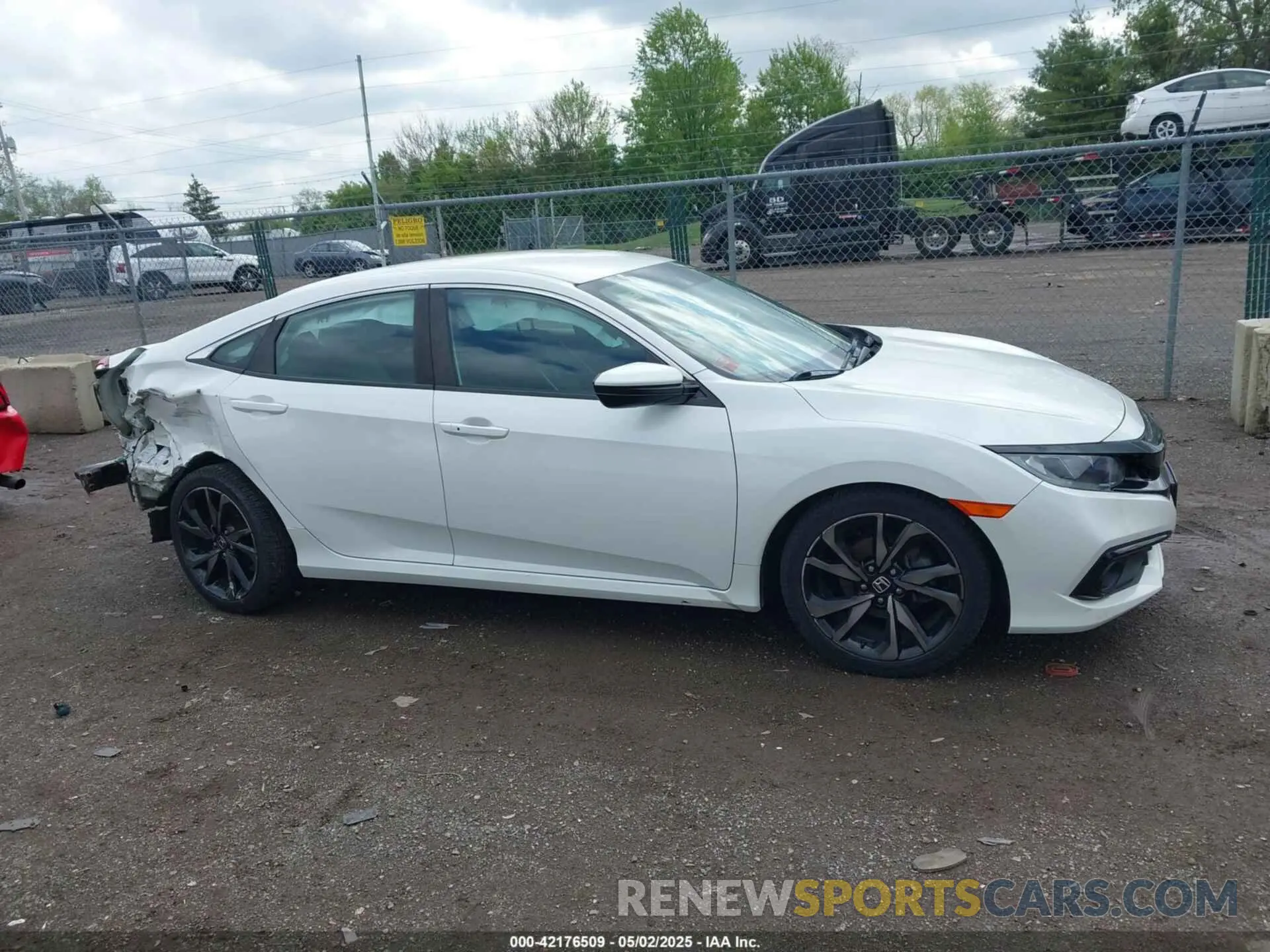 13 Photograph of a damaged car 2HGFC2F88KH529643 HONDA CIVIC 2019
