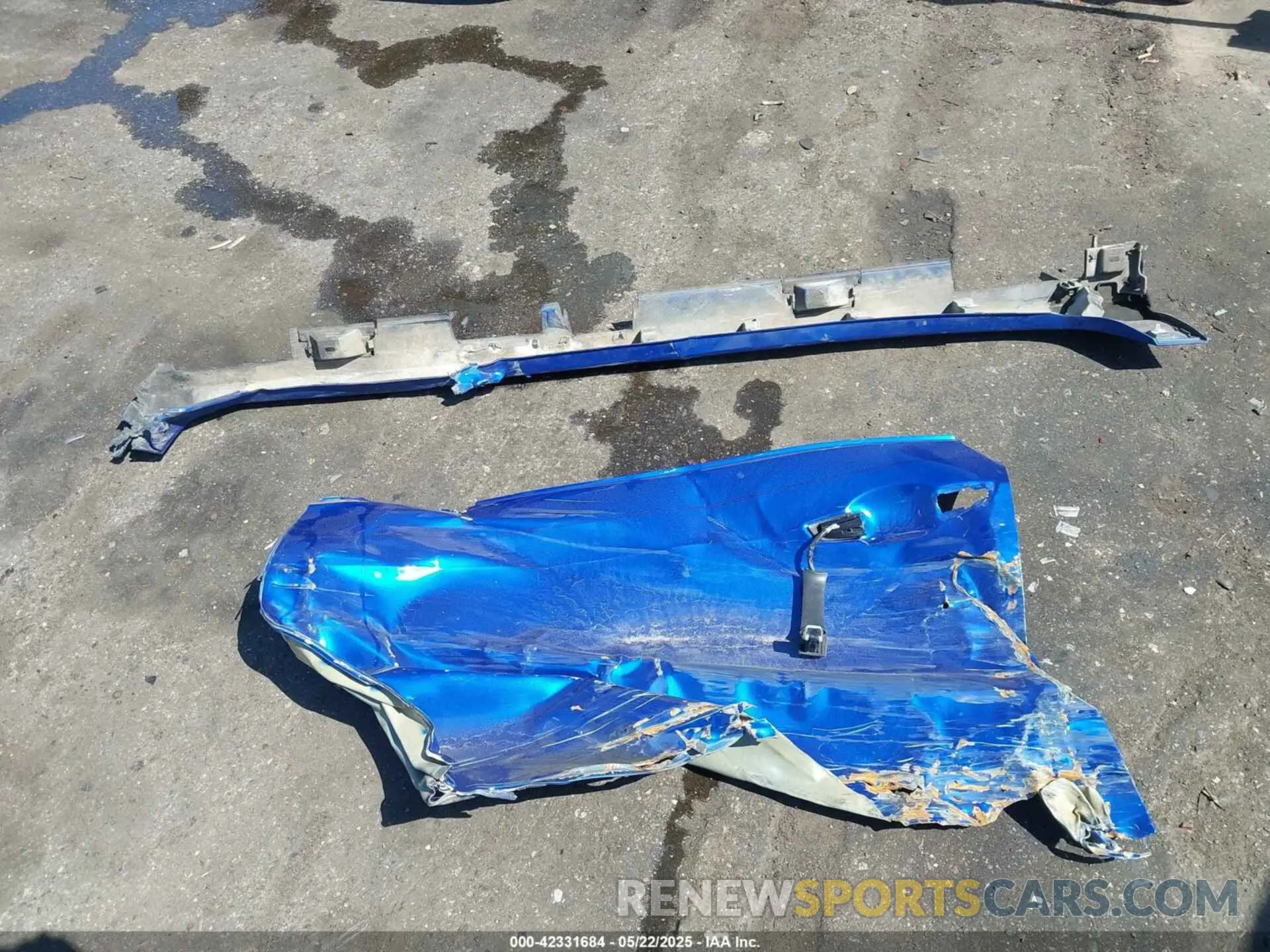 12 Photograph of a damaged car 2HGFC2F88KH585971 HONDA CIVIC 2019
