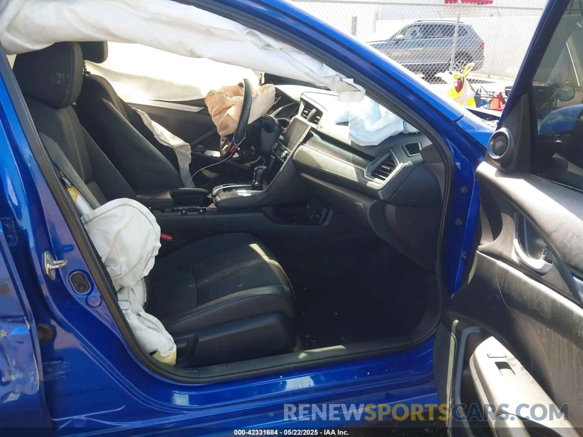 5 Photograph of a damaged car 2HGFC2F88KH585971 HONDA CIVIC 2019