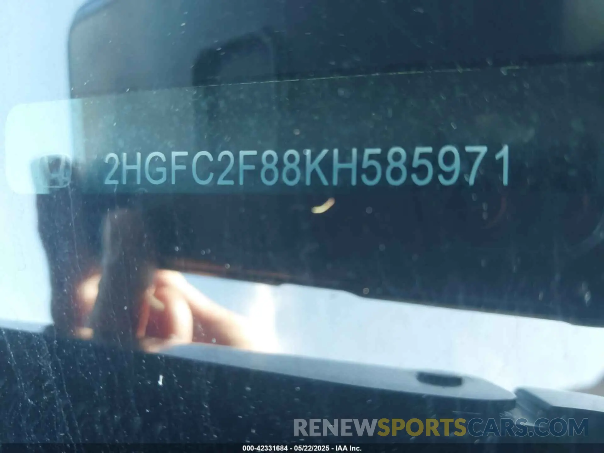 9 Photograph of a damaged car 2HGFC2F88KH585971 HONDA CIVIC 2019
