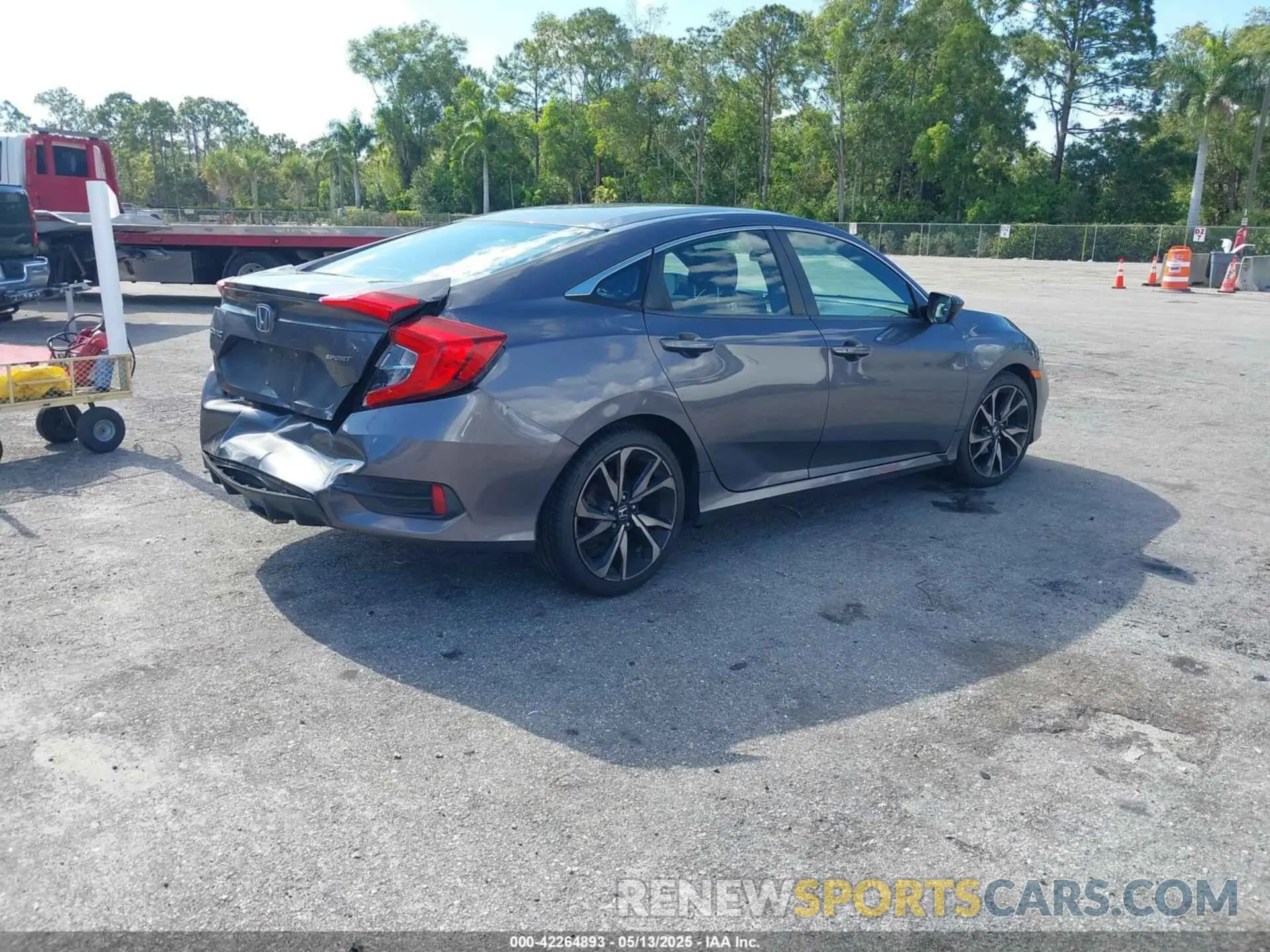 4 Photograph of a damaged car 2HGFC2F89KH534561 HONDA CIVIC 2019